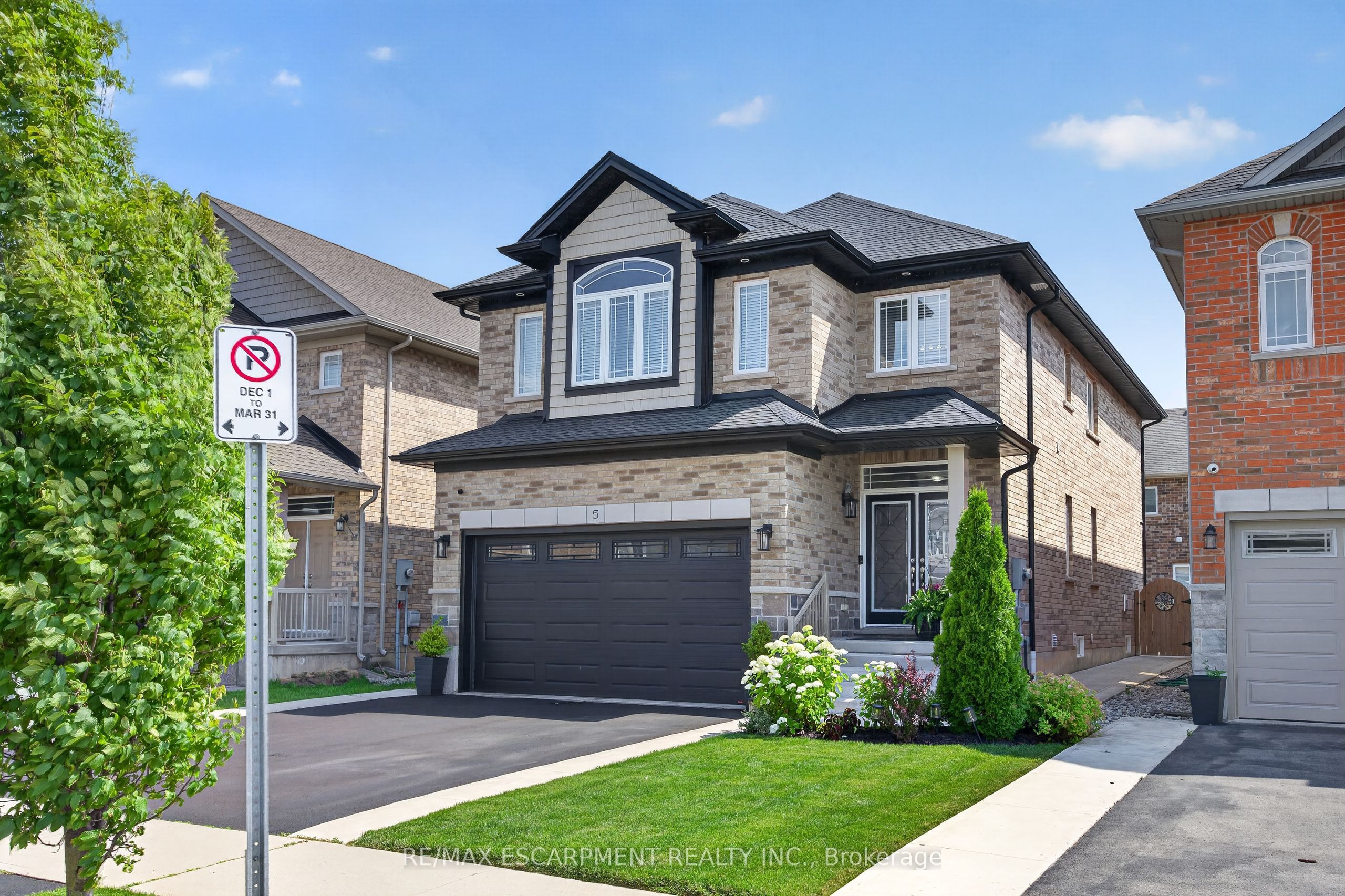 5 Narbonne Crescent