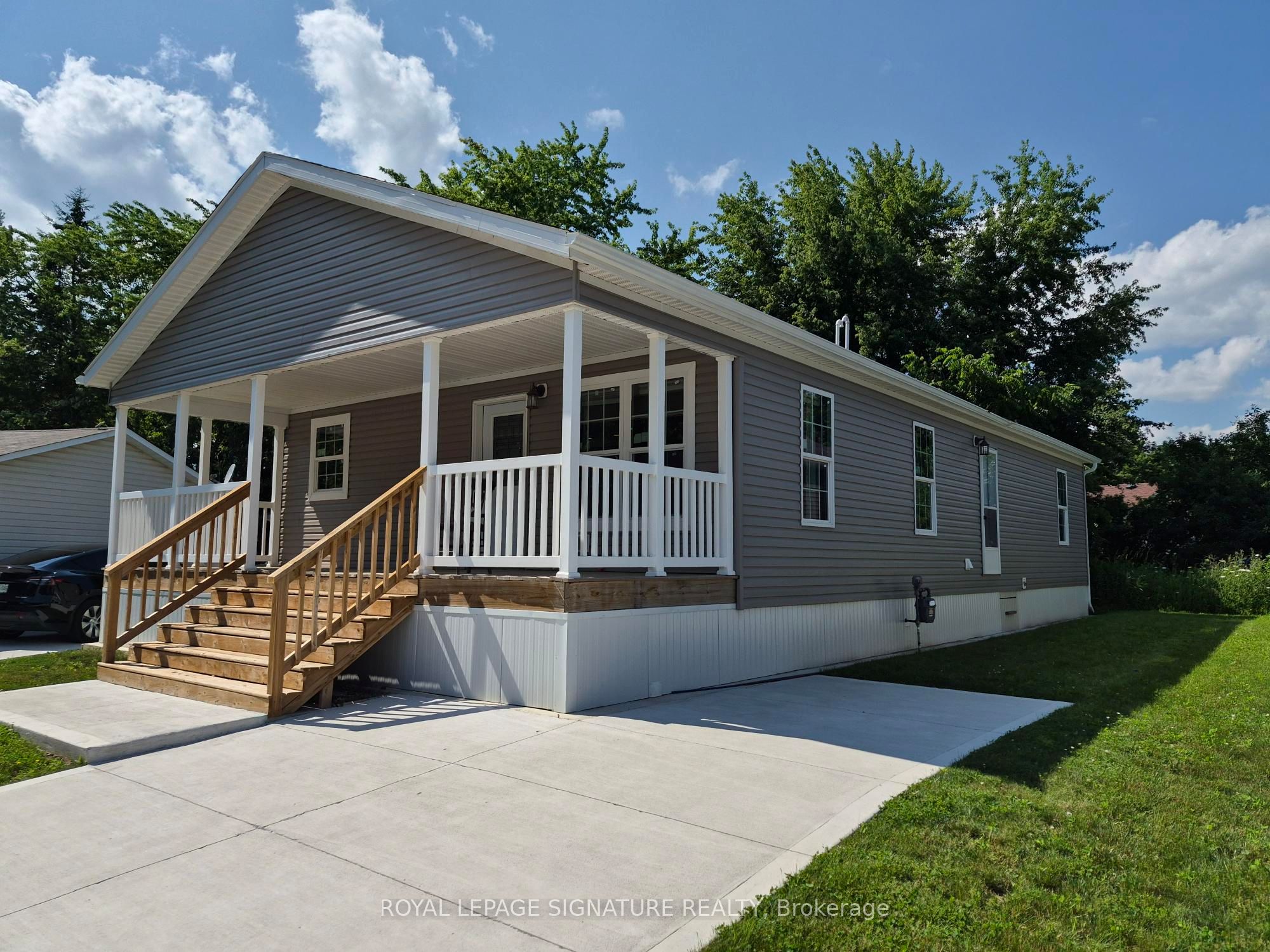 12 Briarwood Place