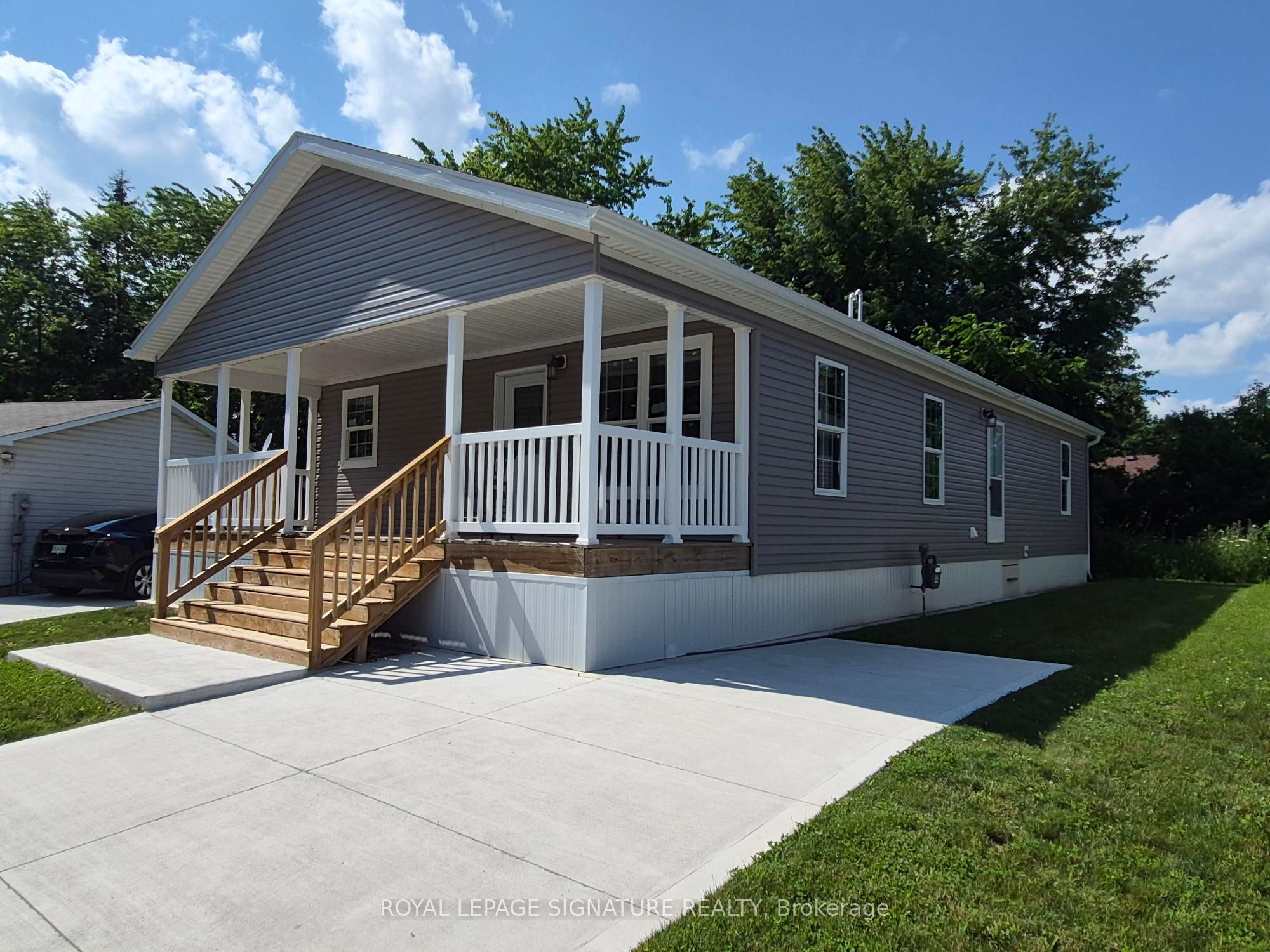 12 Briarwood Place