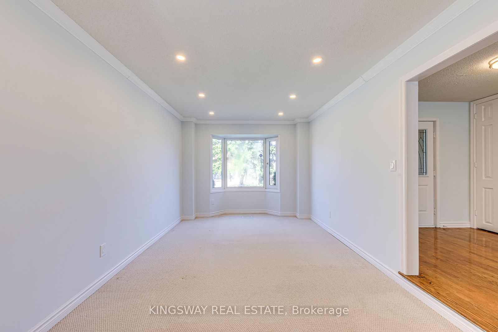 4020 Melfort Crescent