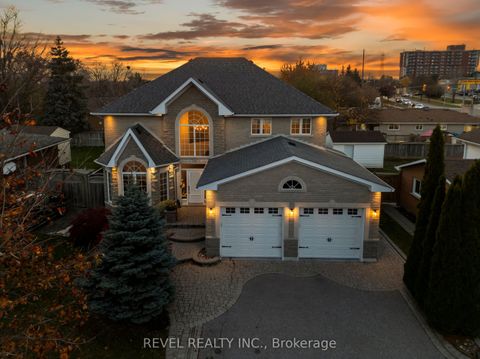 70 Applewood Crescent Whitby ON L1N 2E6