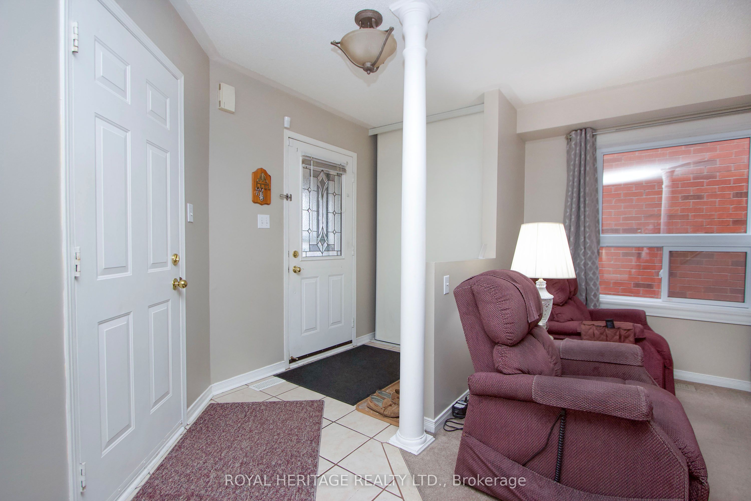 92 Booth Crescent