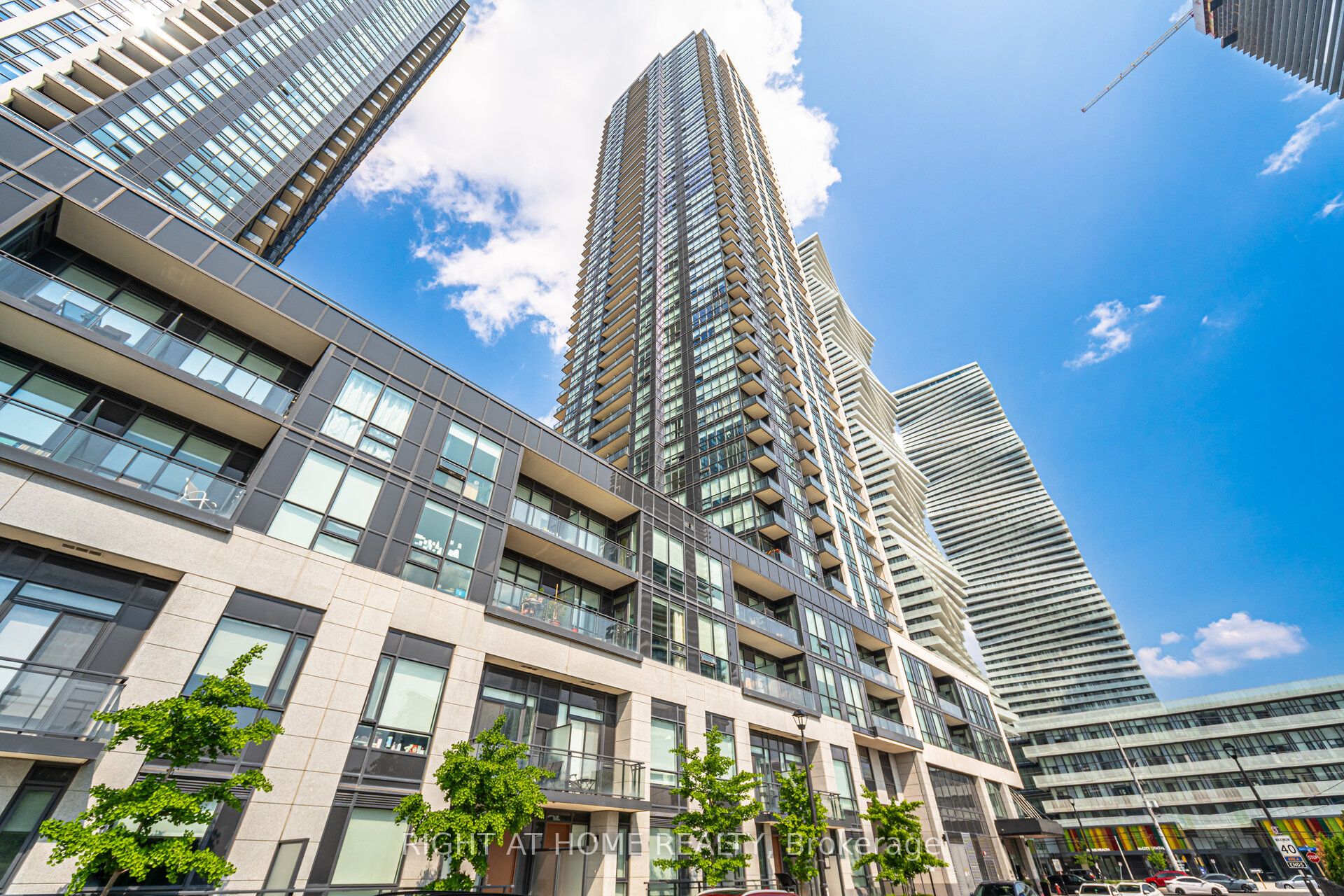 4011 Brickstone Mews 715