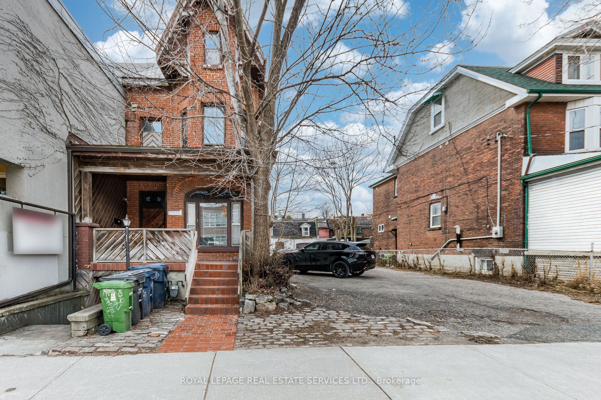 530 Bathurst Street