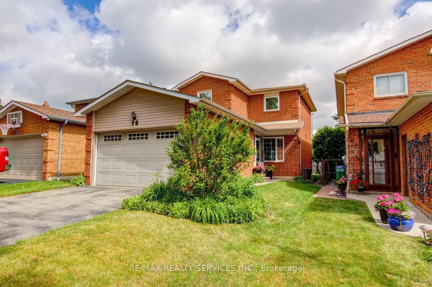 16 Cavalier Court