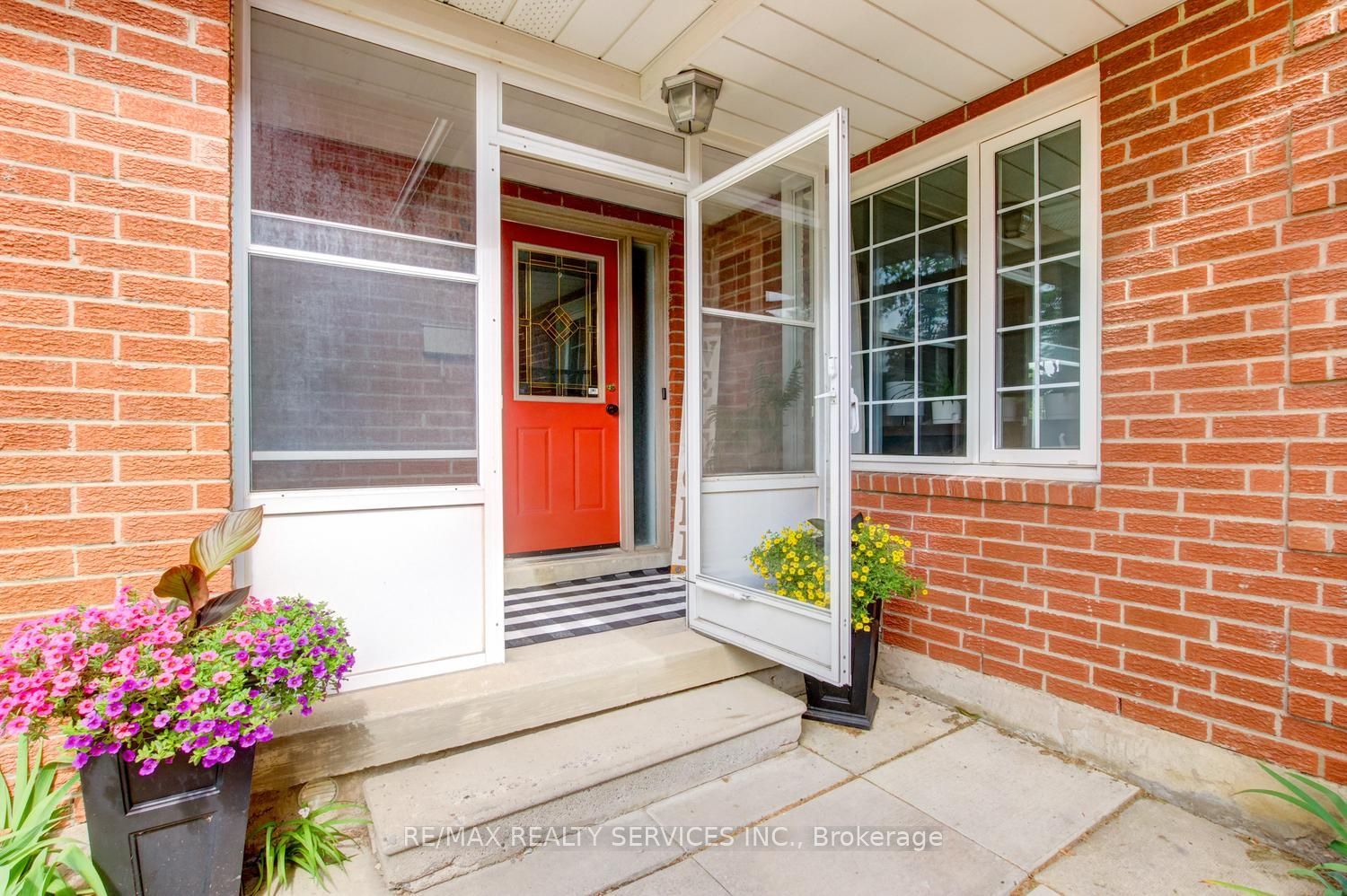 16 Cavalier Court