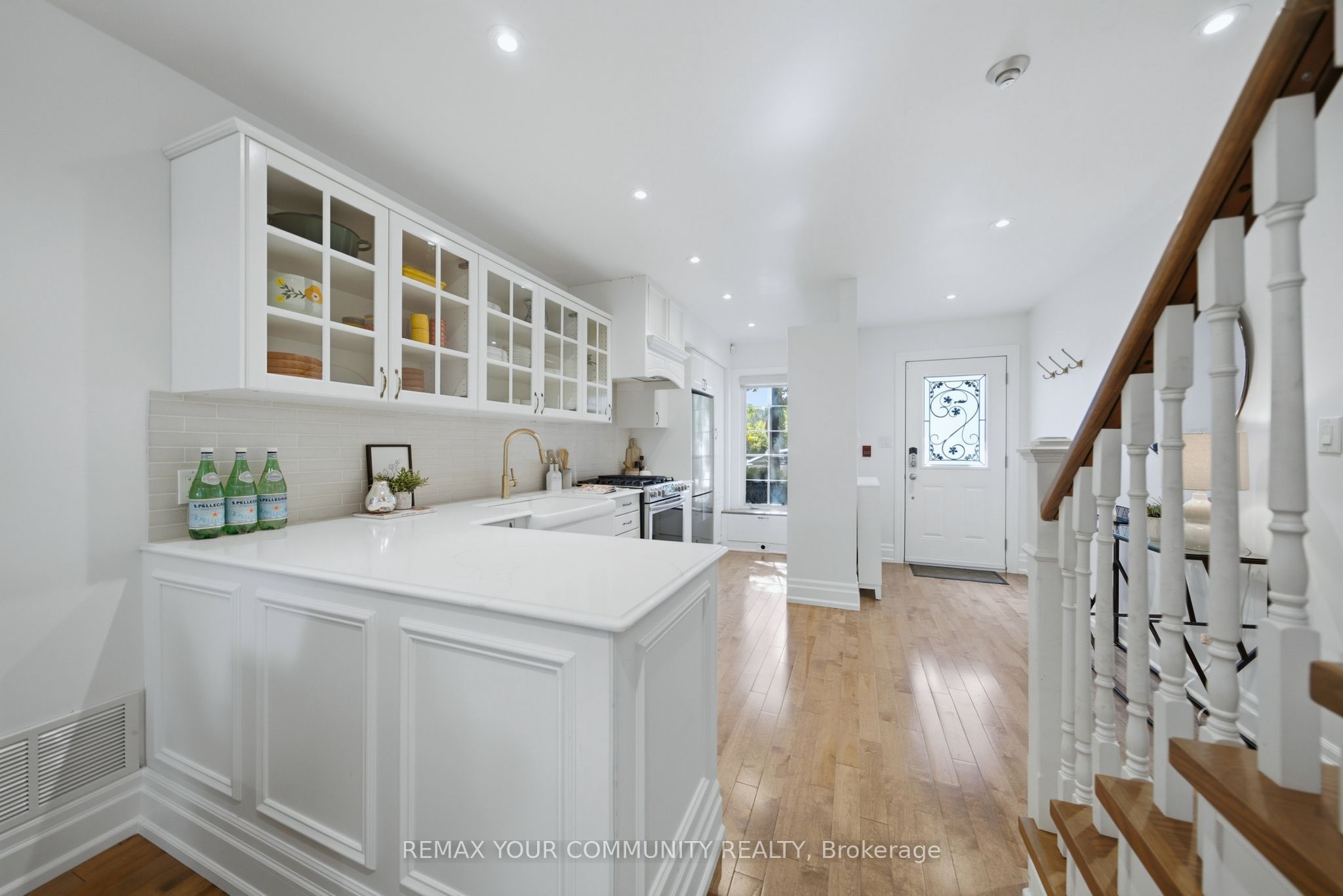 180 Manitoba Street 3