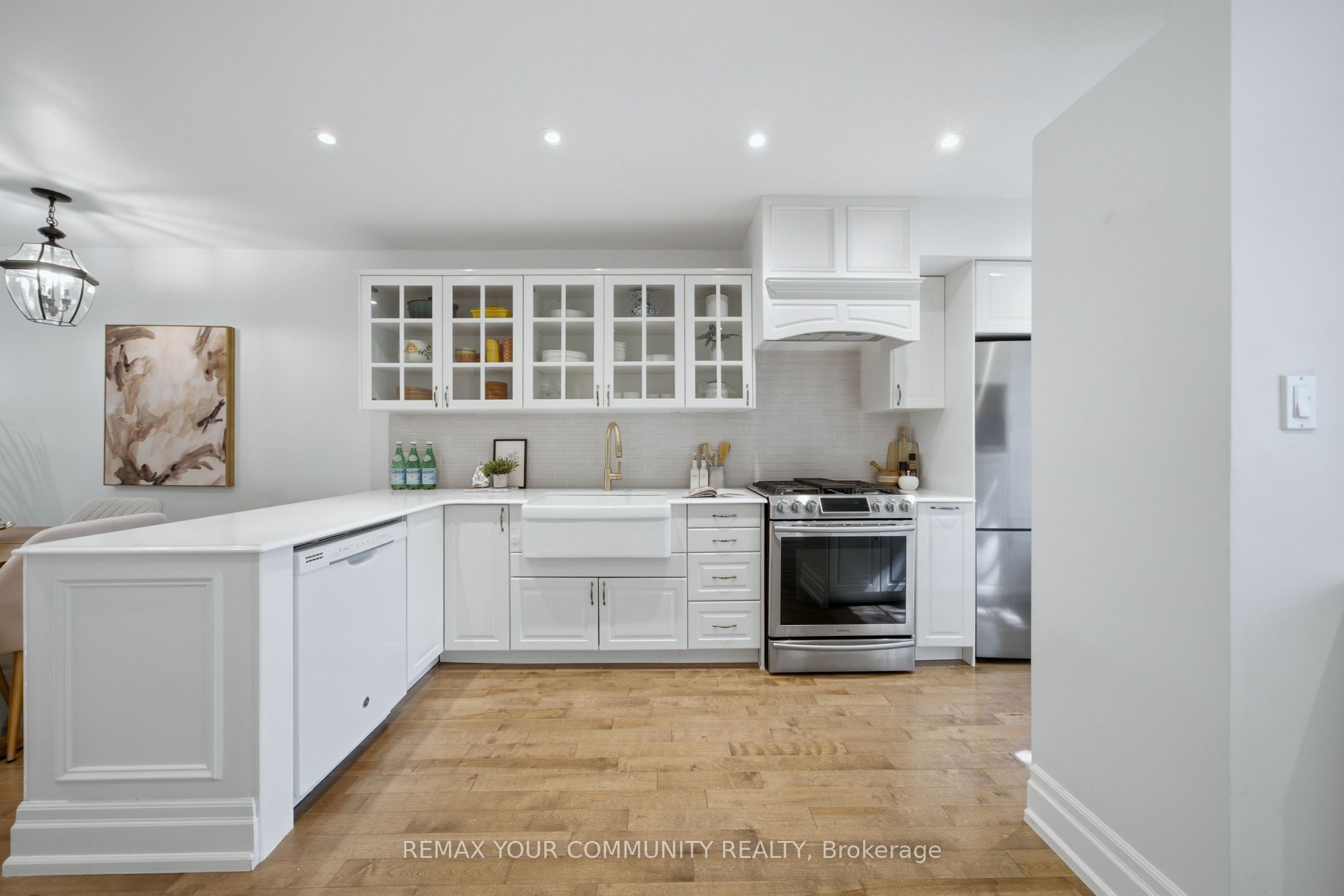 180 Manitoba Street 3