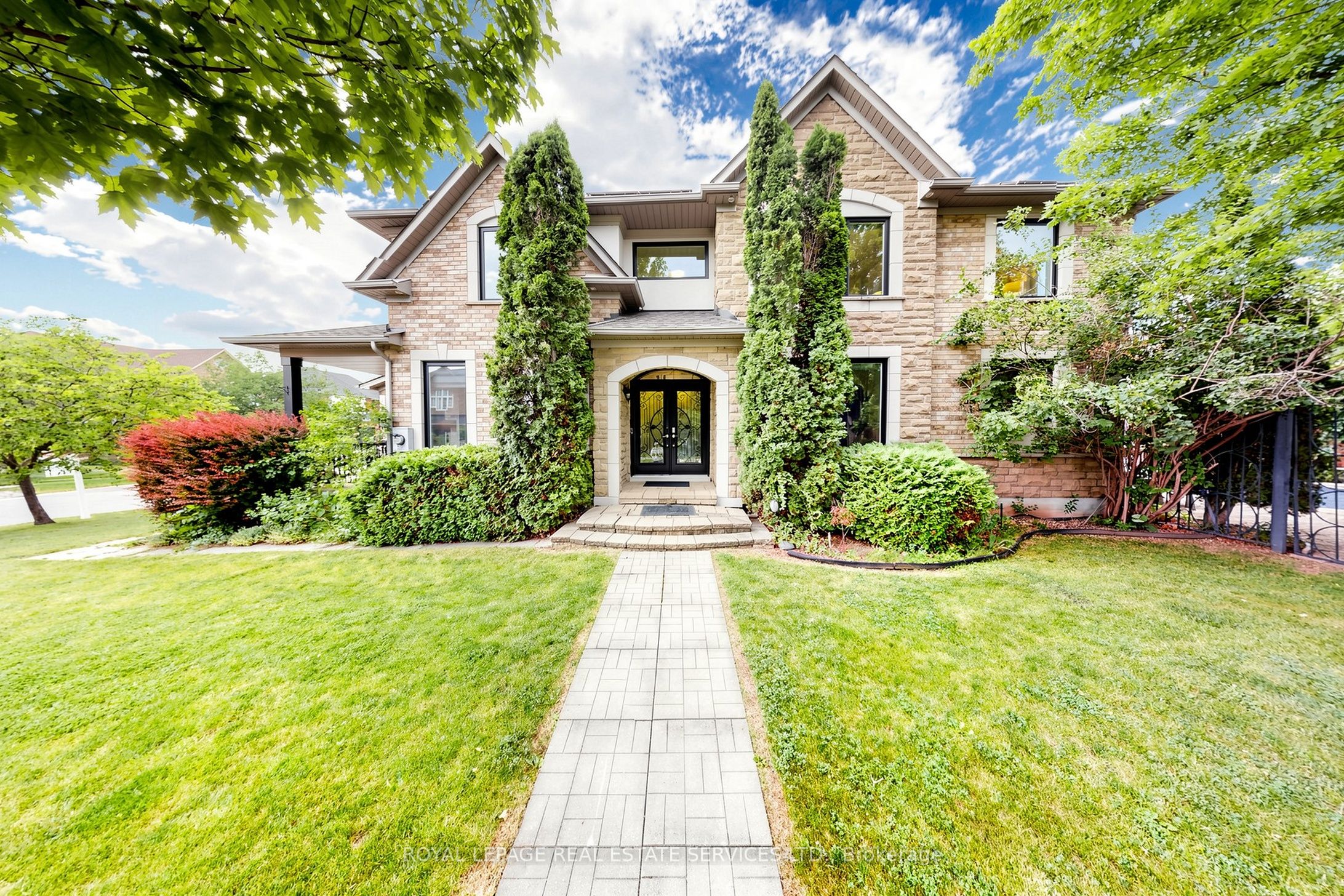 2353 Woodcrest Drive