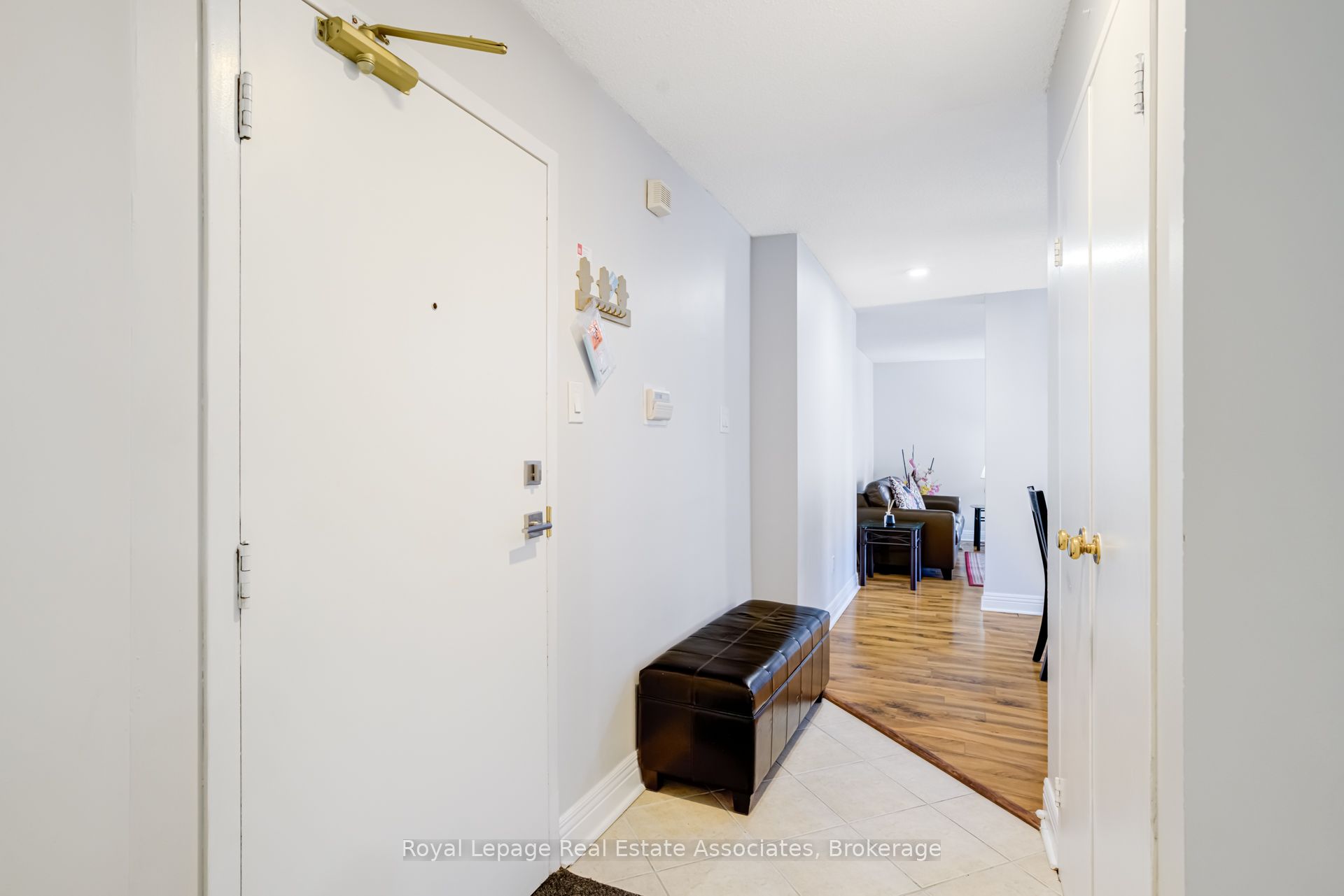 3650 Kaneff Crescent 1006