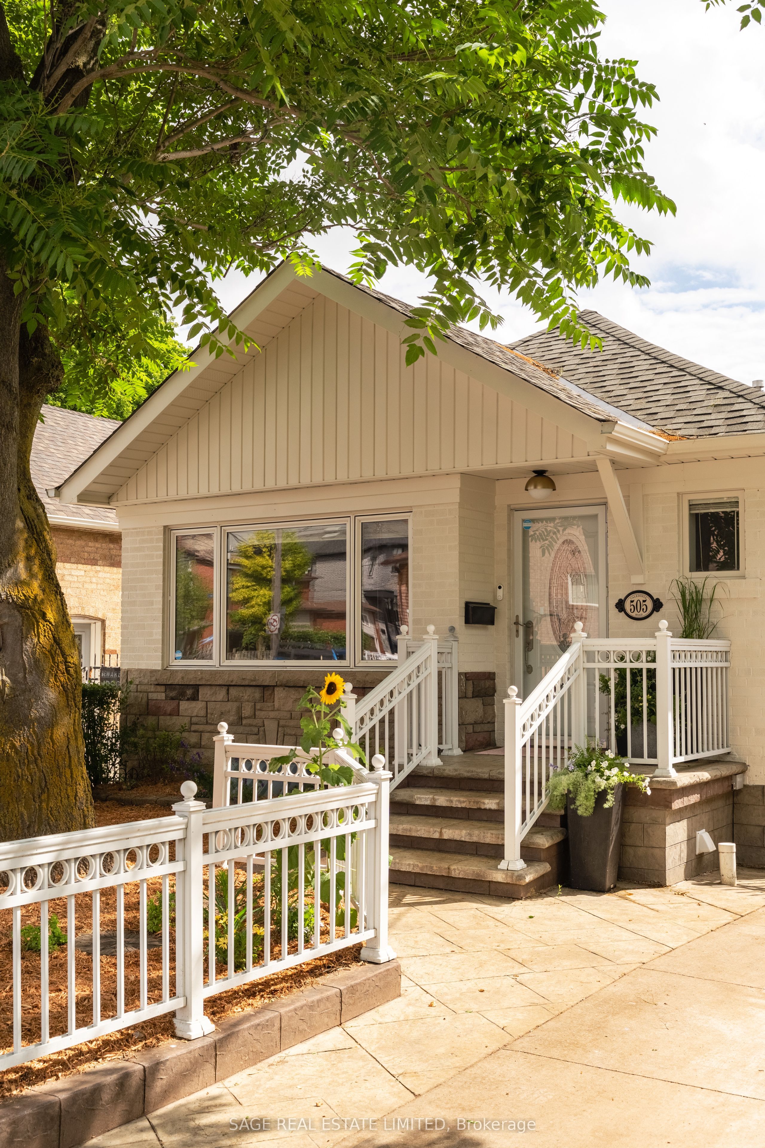 505 Caledonia Road