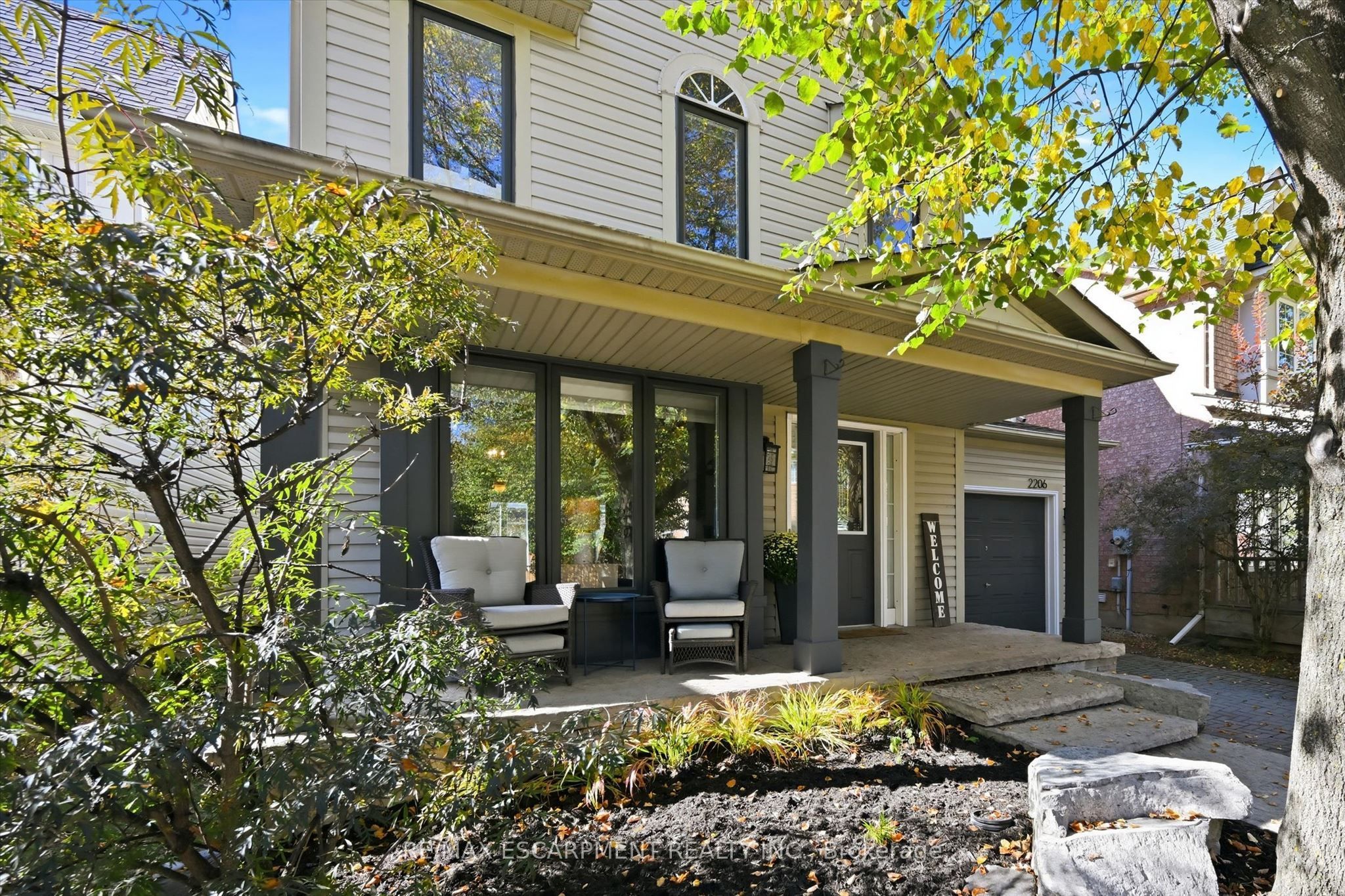 2206 Casselman Court