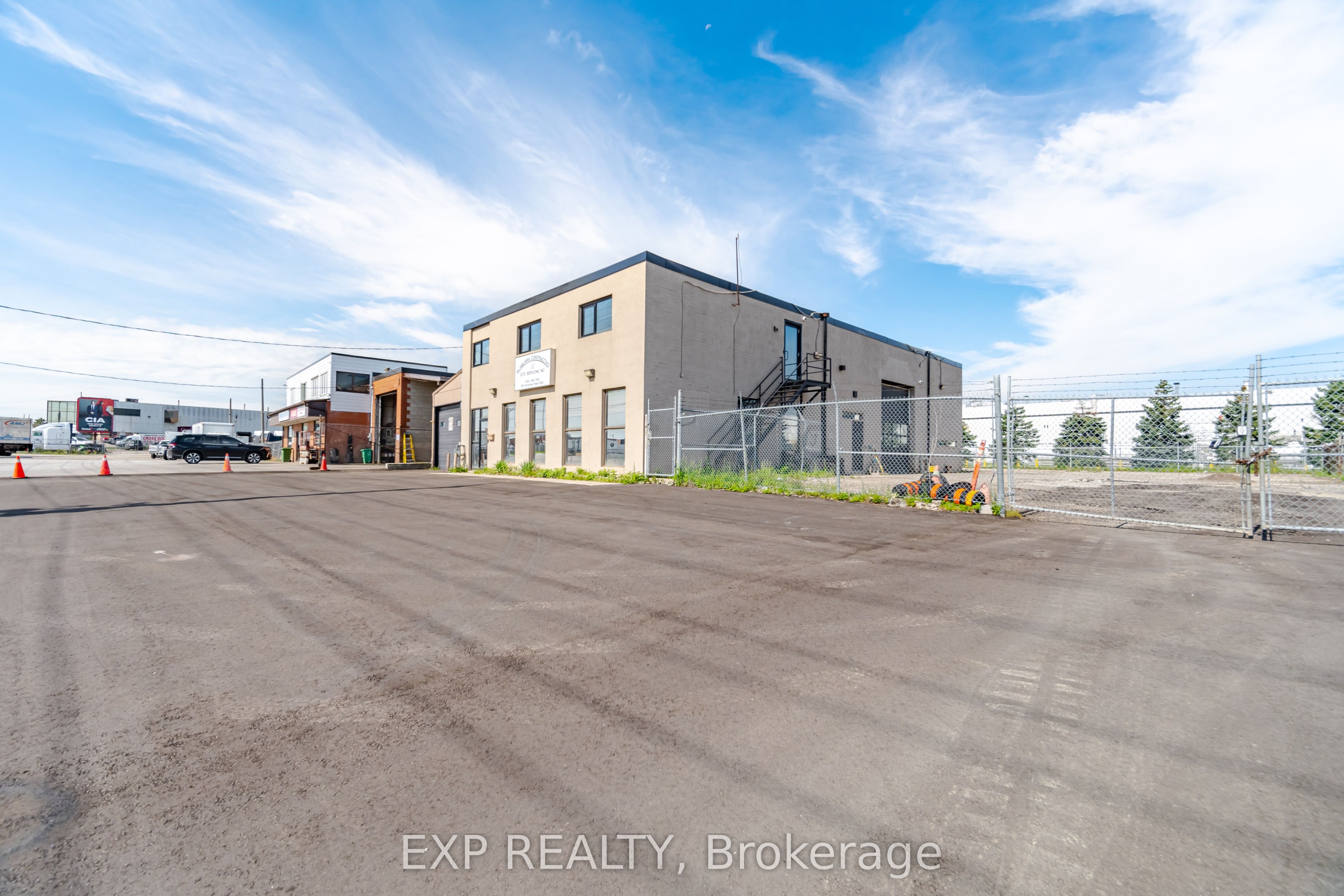 1261 Britannia Road E