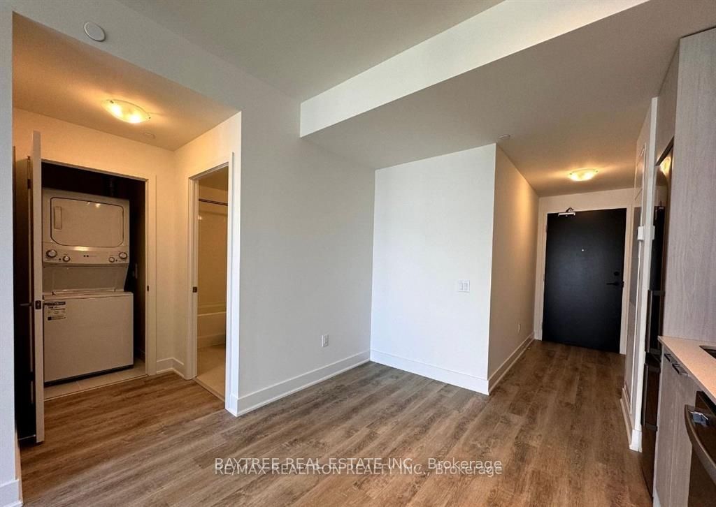 185 Deerfield Road 1205