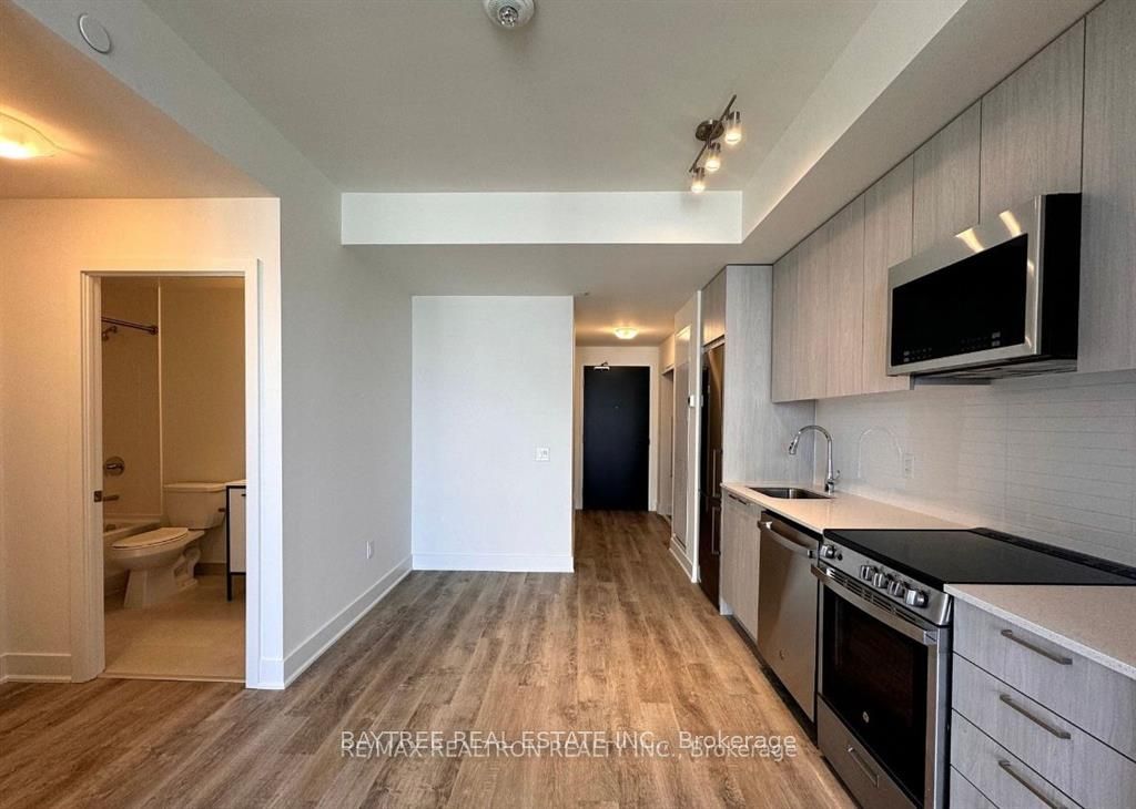 185 Deerfield Road 1205