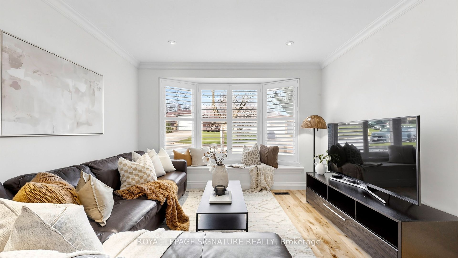 116 Oakmeadow Boulevard