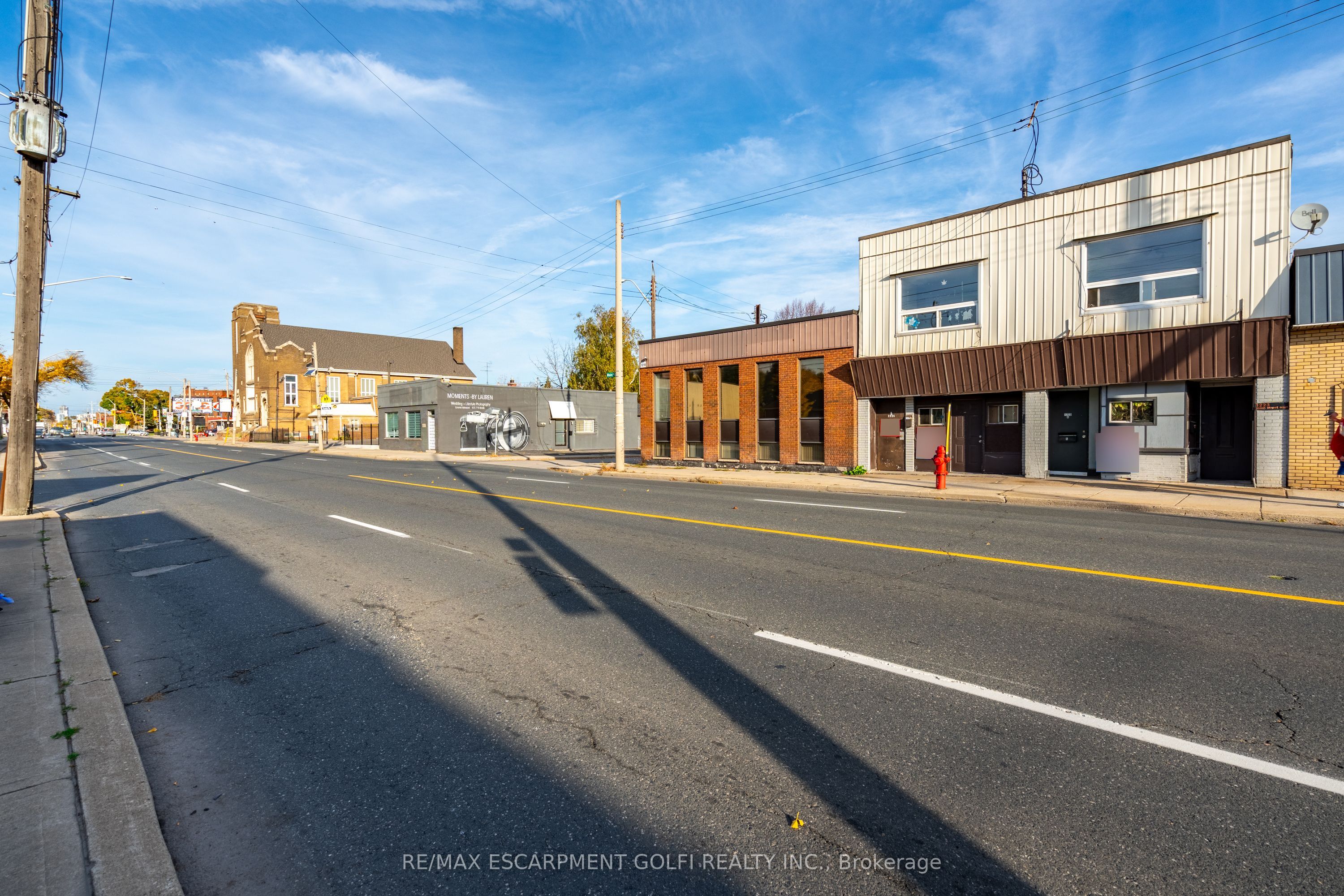 1221-1223 MAIN Street E