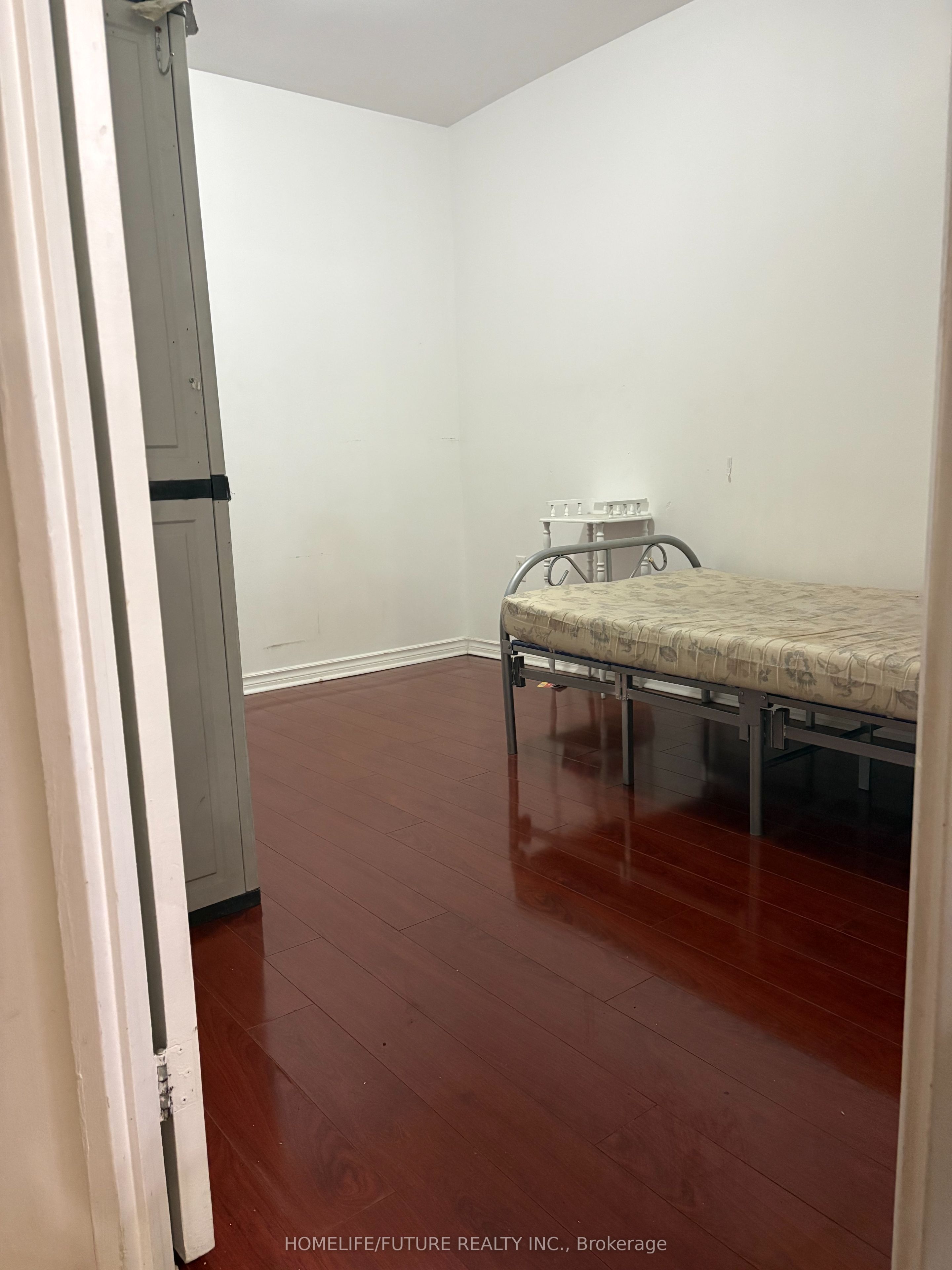 100 Mornelle Court 1046