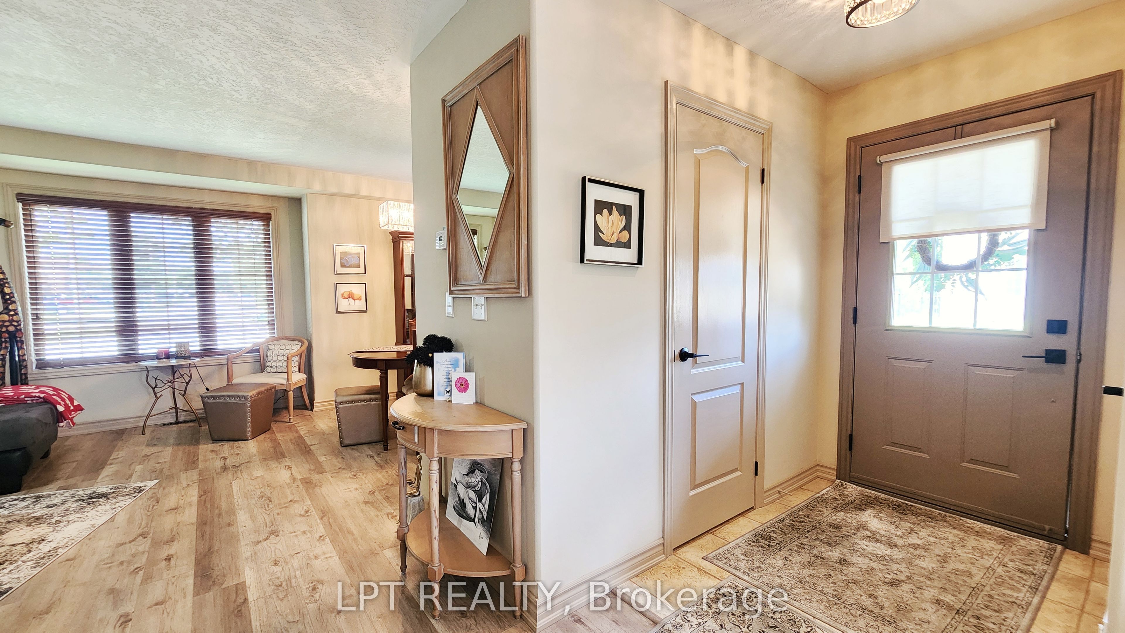 17 Silver Maple Crescent