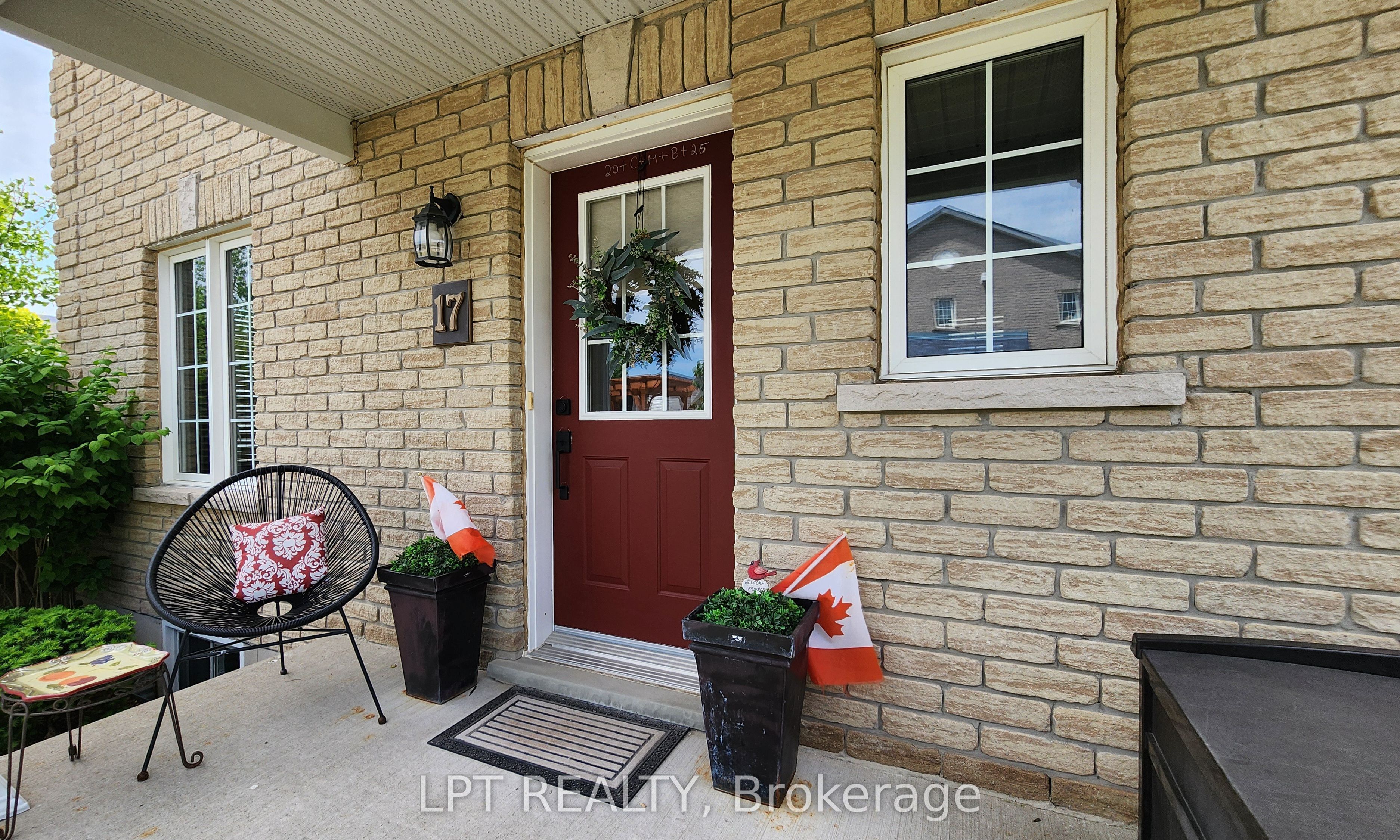 17 Silver Maple Crescent