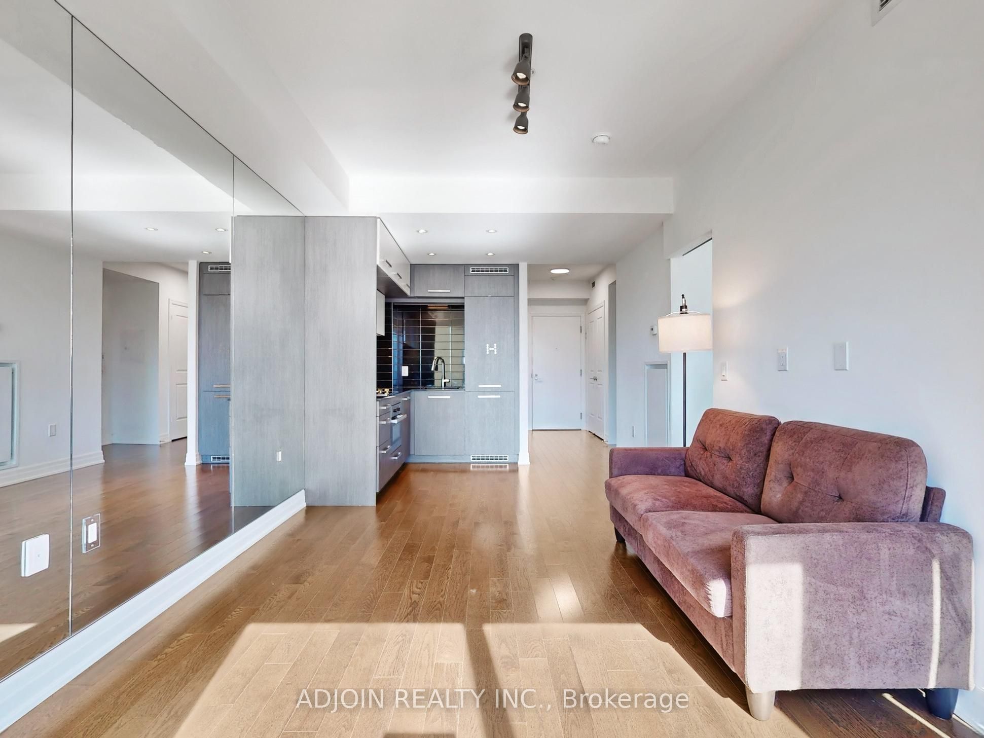 8 The Esplanade N/A 5303