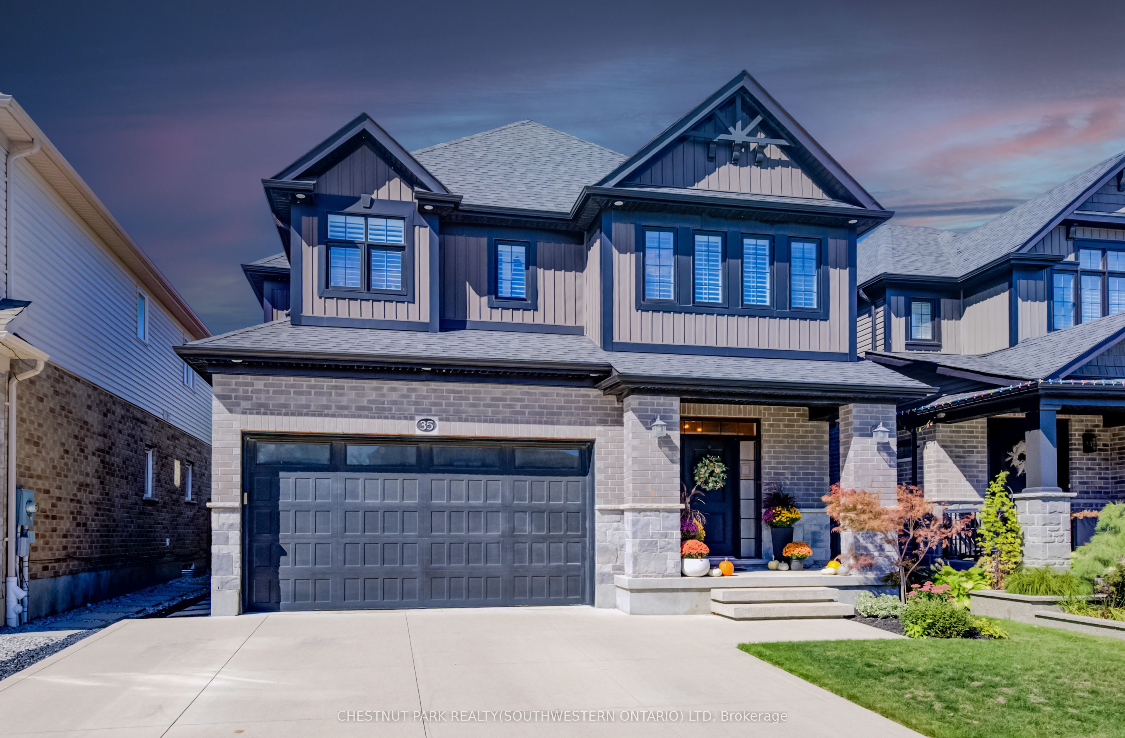 35 Greyhawk Street