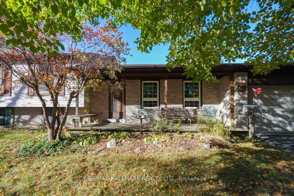59 Mayvern Crescent