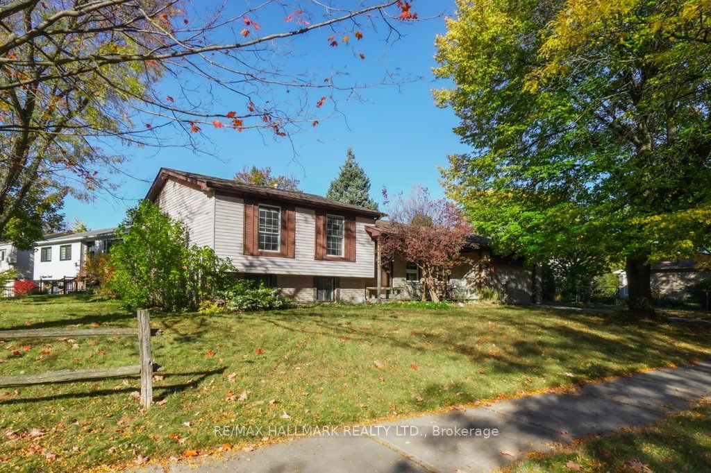 59 Mayvern Crescent