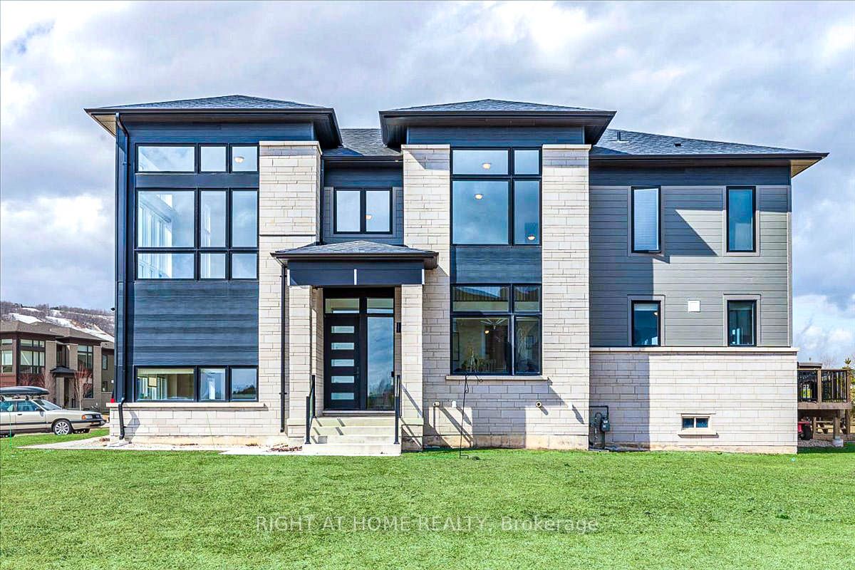 120 Stoneleigh Drive