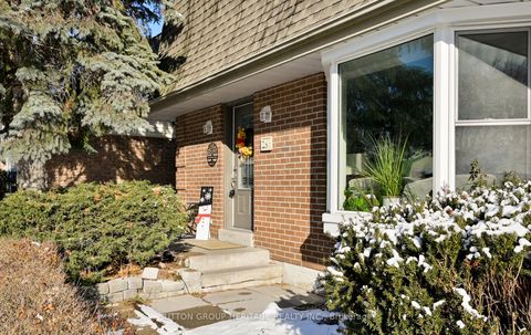 29 Glenmount Court Whitby ON L1N 5M7