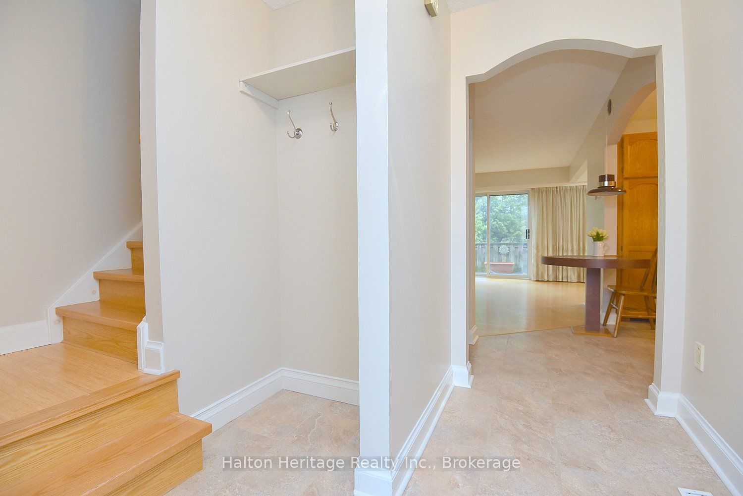 457 Woodview Rd. Road Unit  7