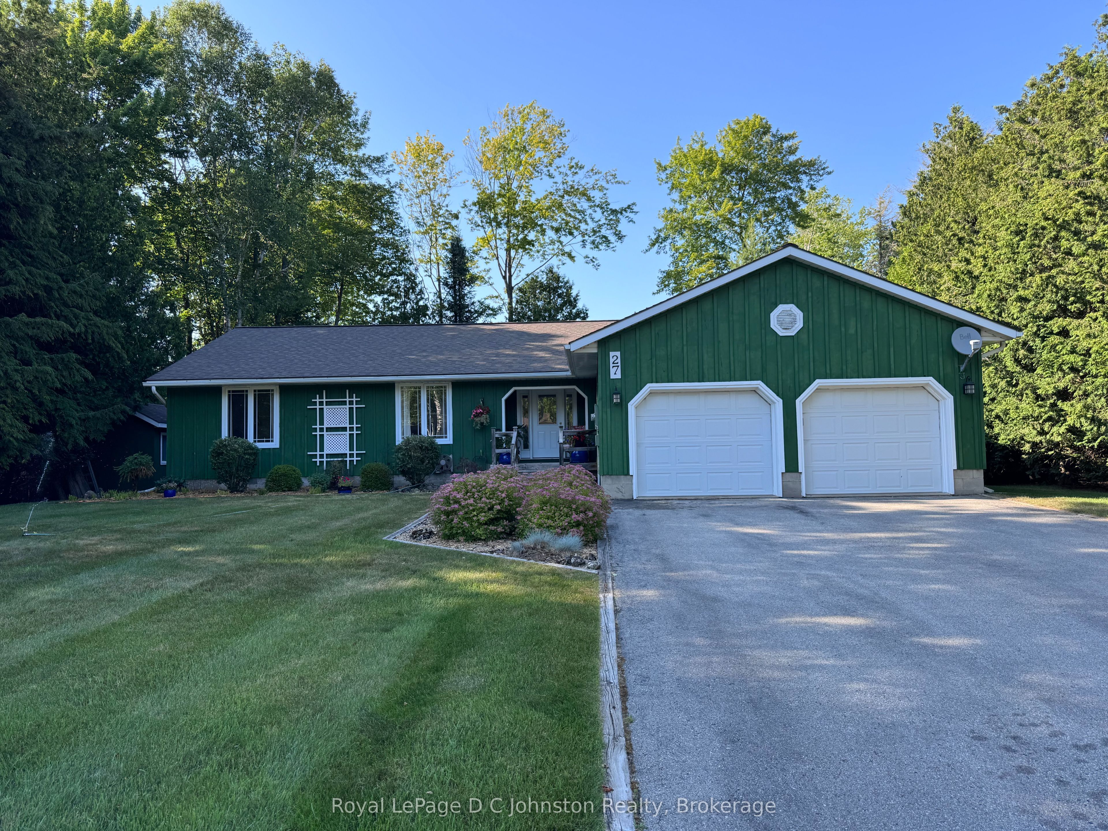 27 Gremik Crescent