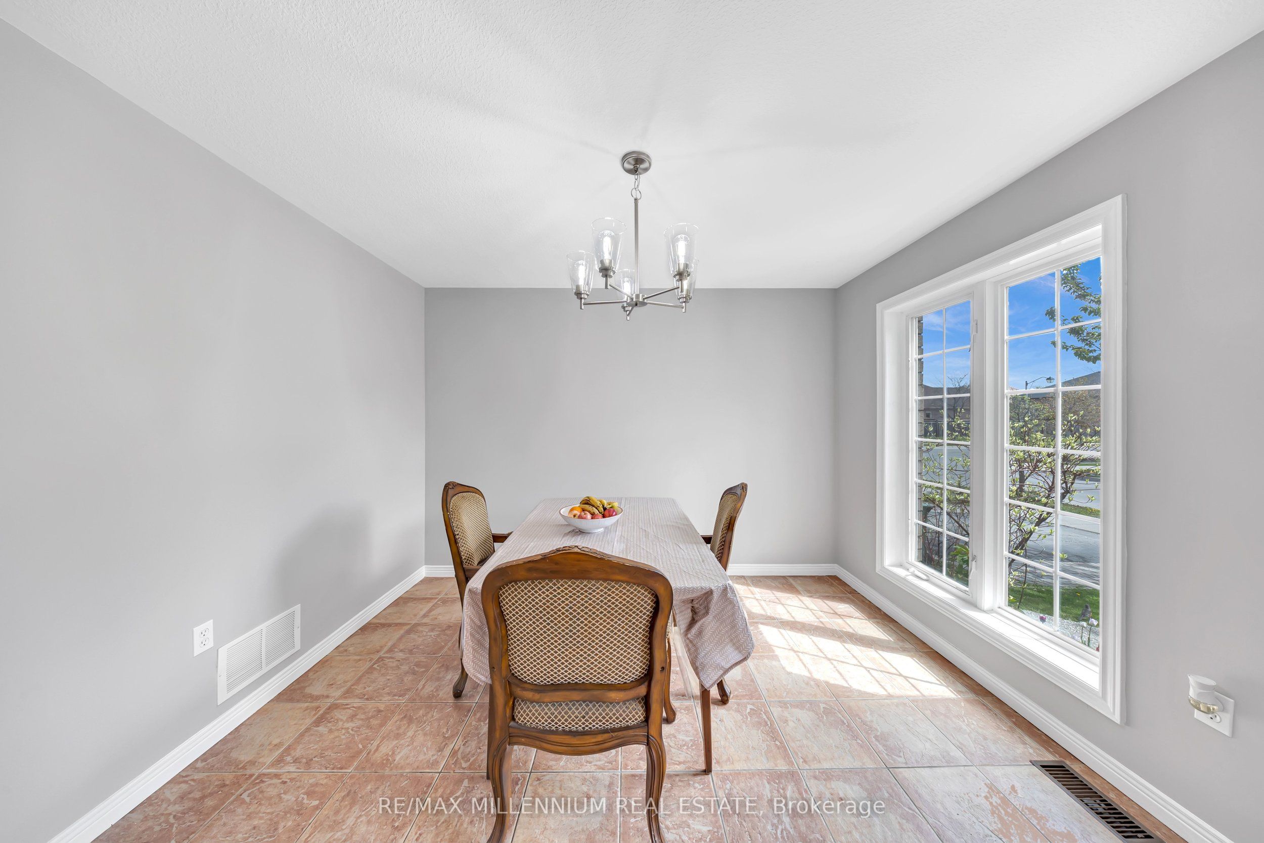 8 Bates Avenue