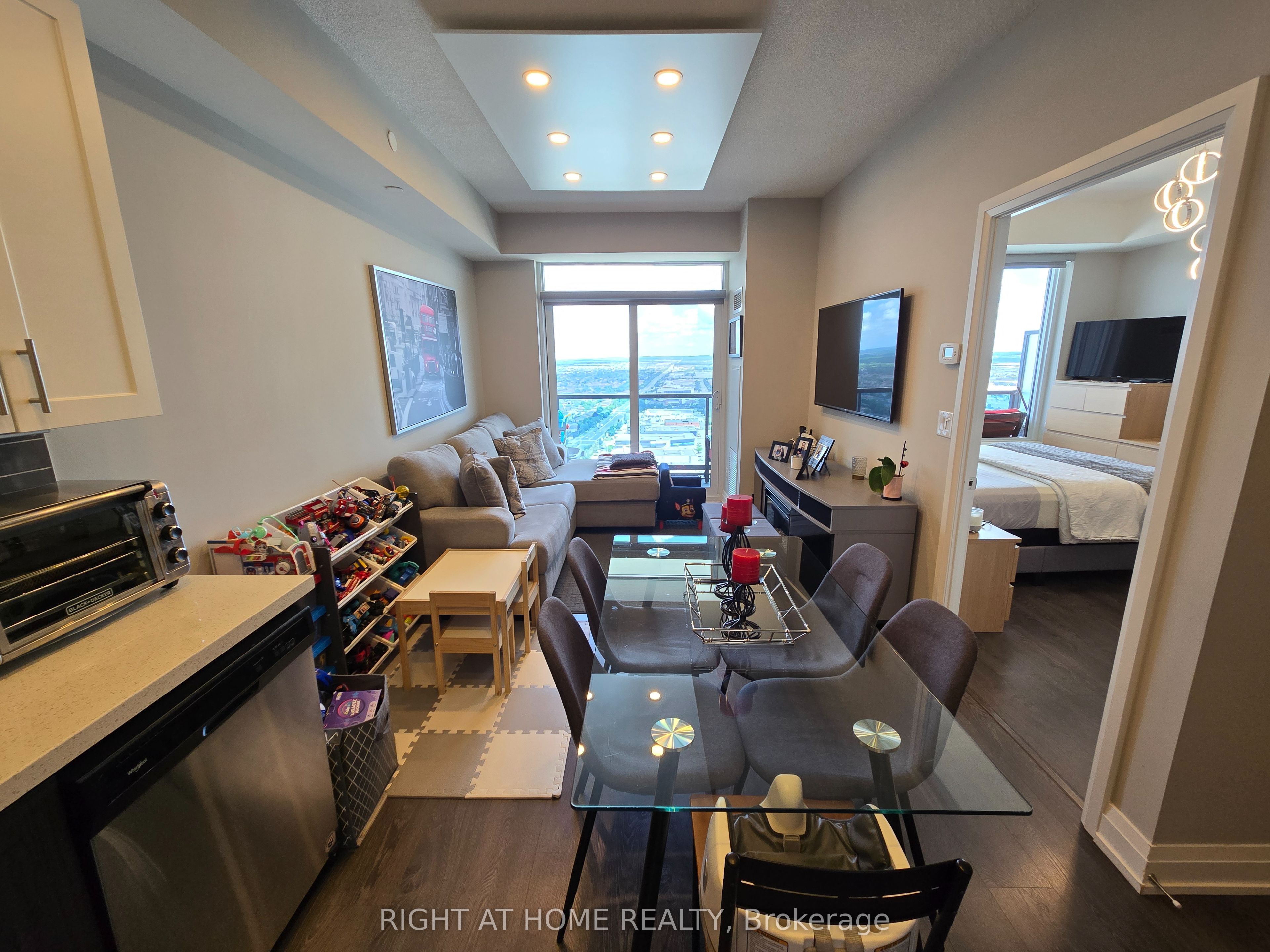 3600 Highway 7 Road LPH03