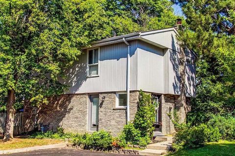 59 Kenninghall Boulevard 17 Mississauga ON L5N 1J6