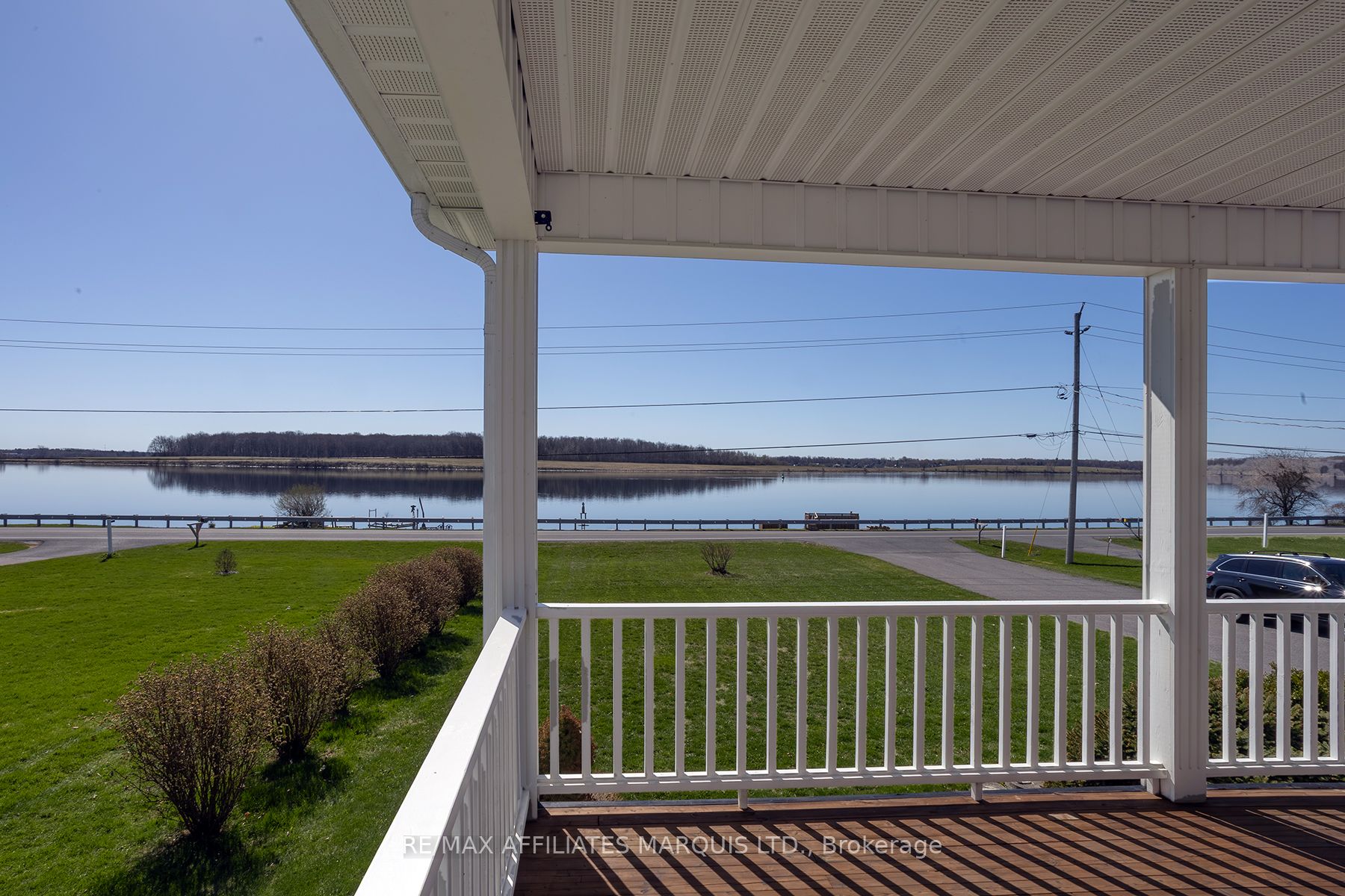 11851 Lakeshore Drive