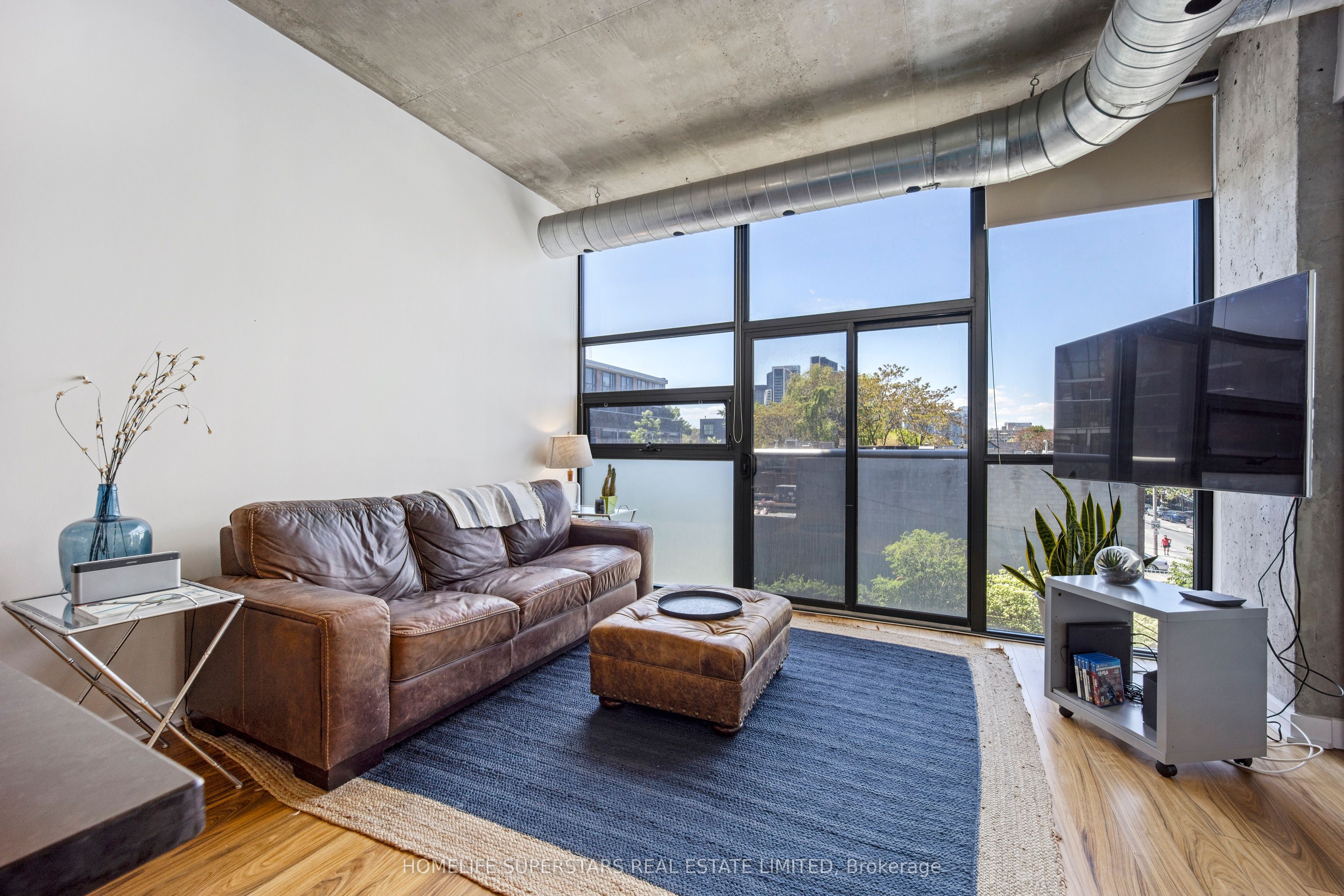 60 Bathurst Street 303