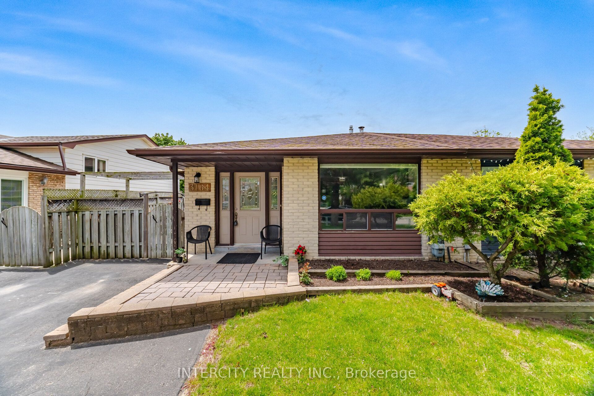 3164 Gwendale Crescent