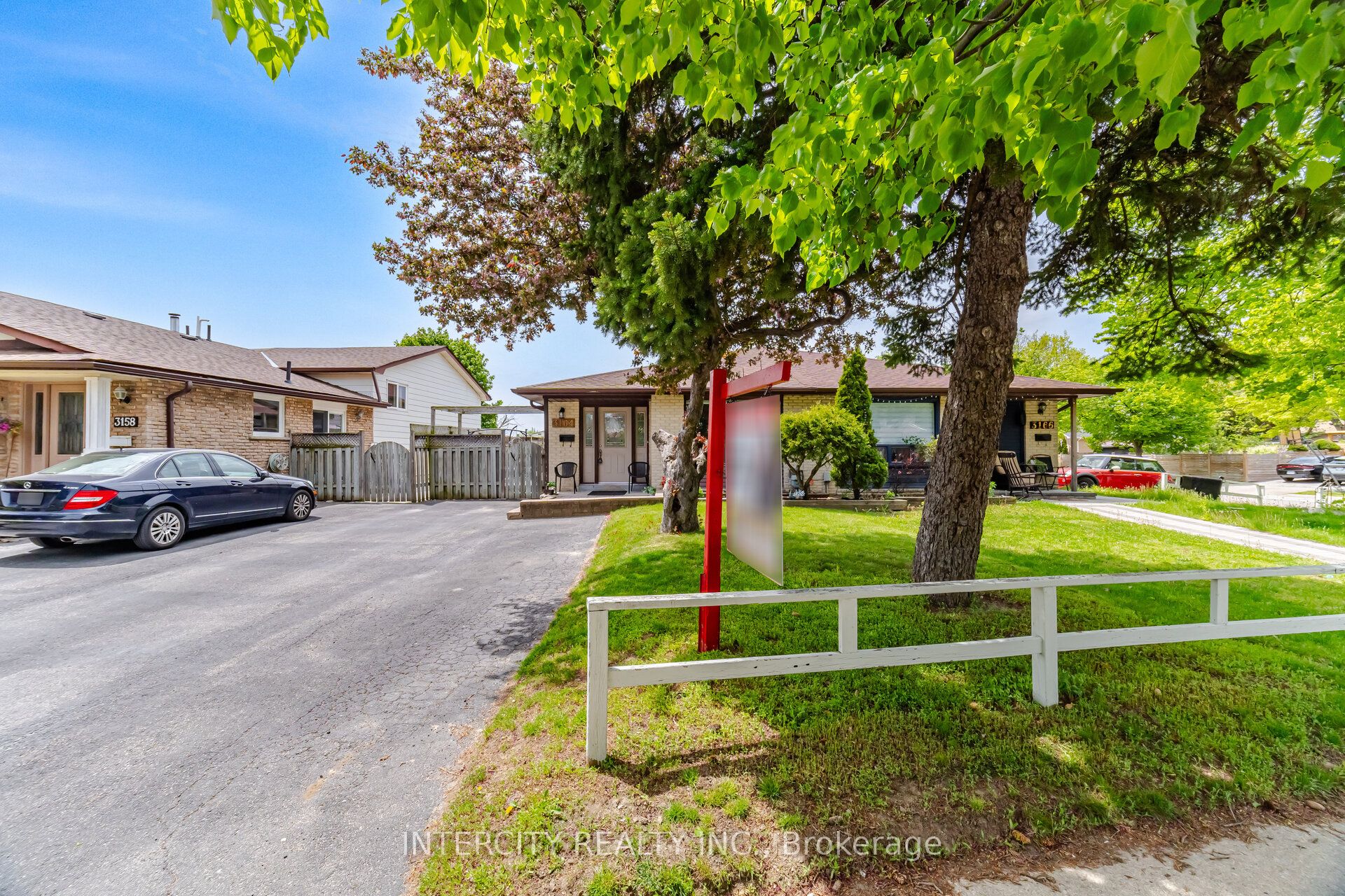 3164 Gwendale Crescent