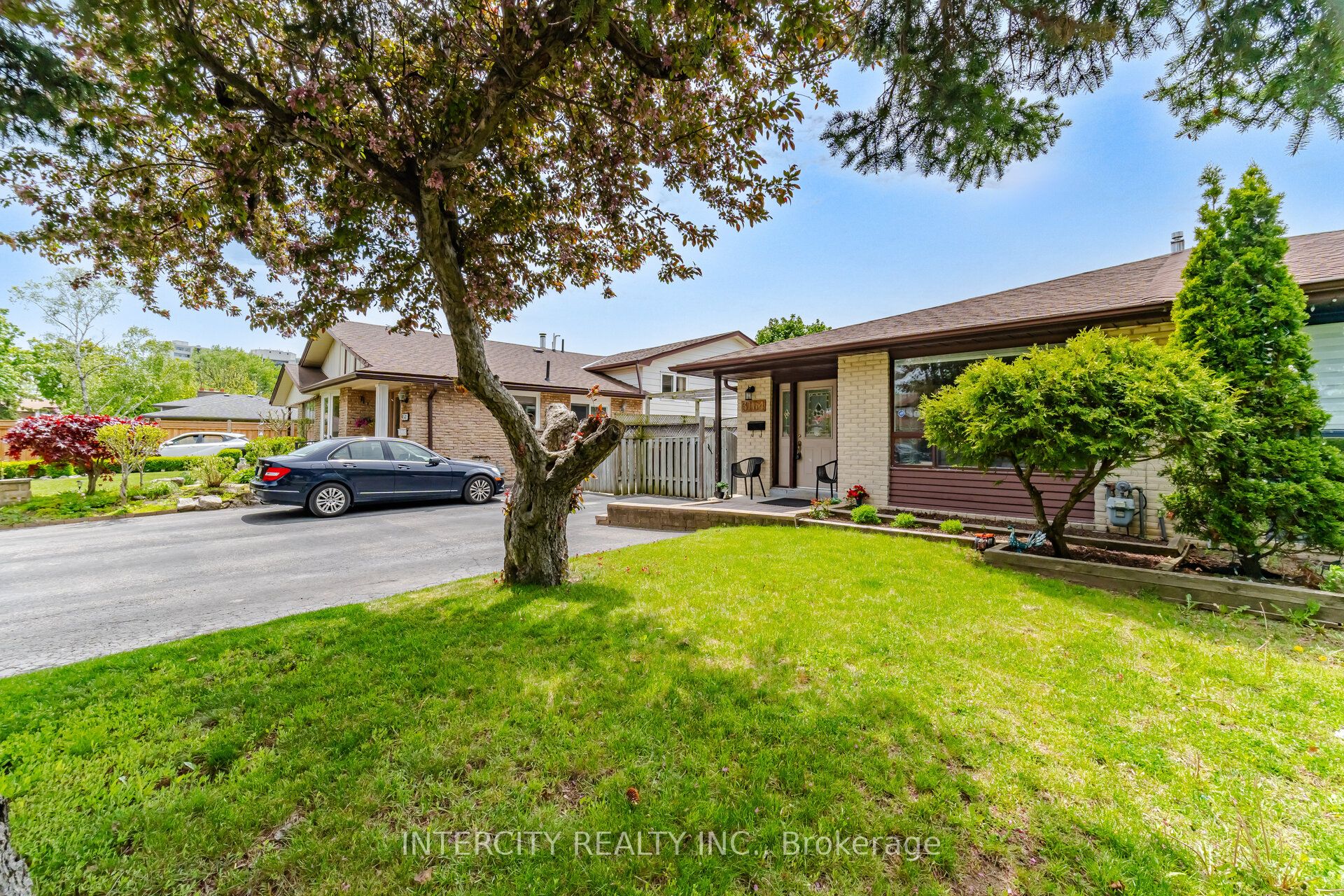 3164 Gwendale Crescent