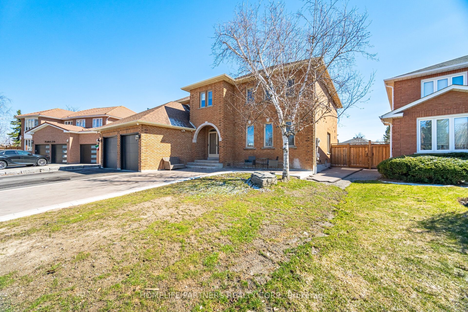 27 Marconi Avenue