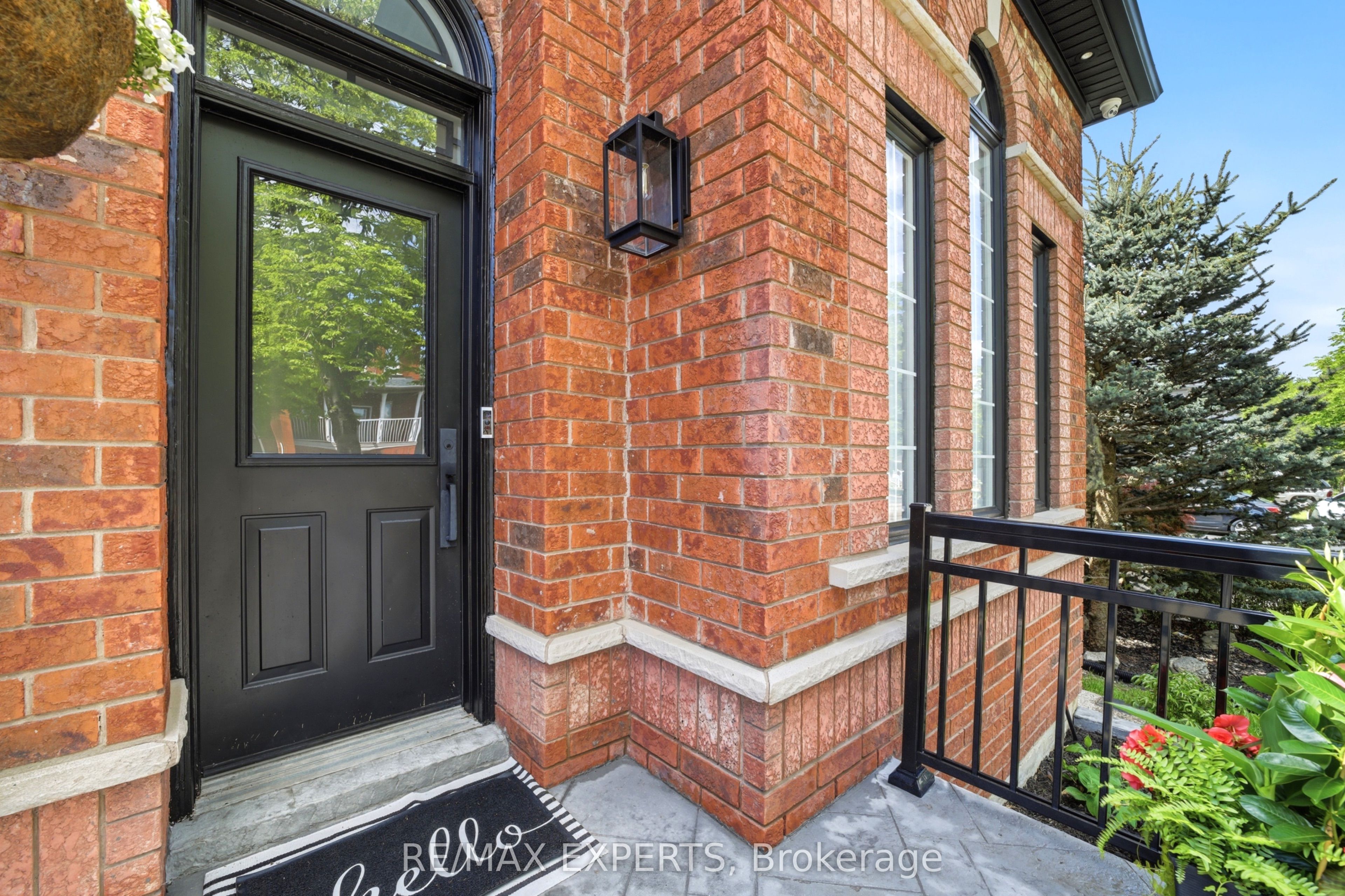 23 Shadetree Crescent