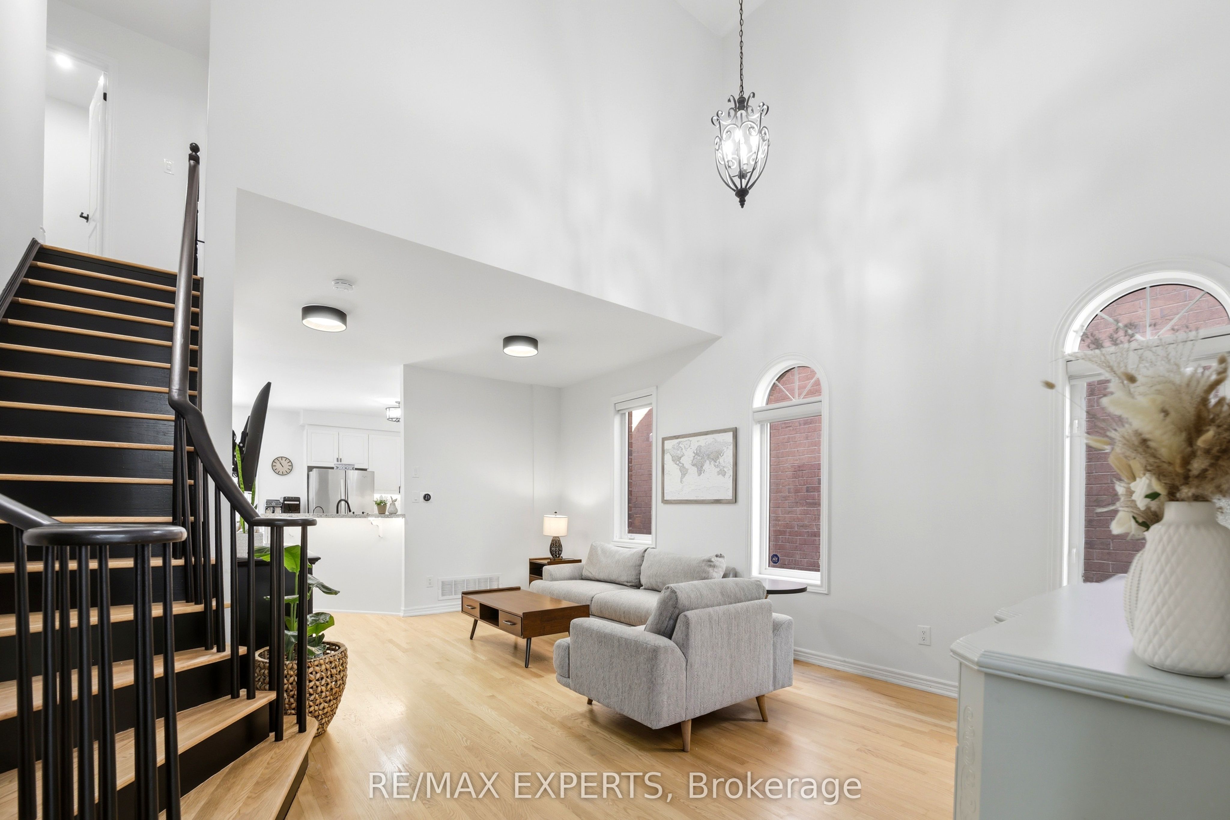 23 Shadetree Crescent