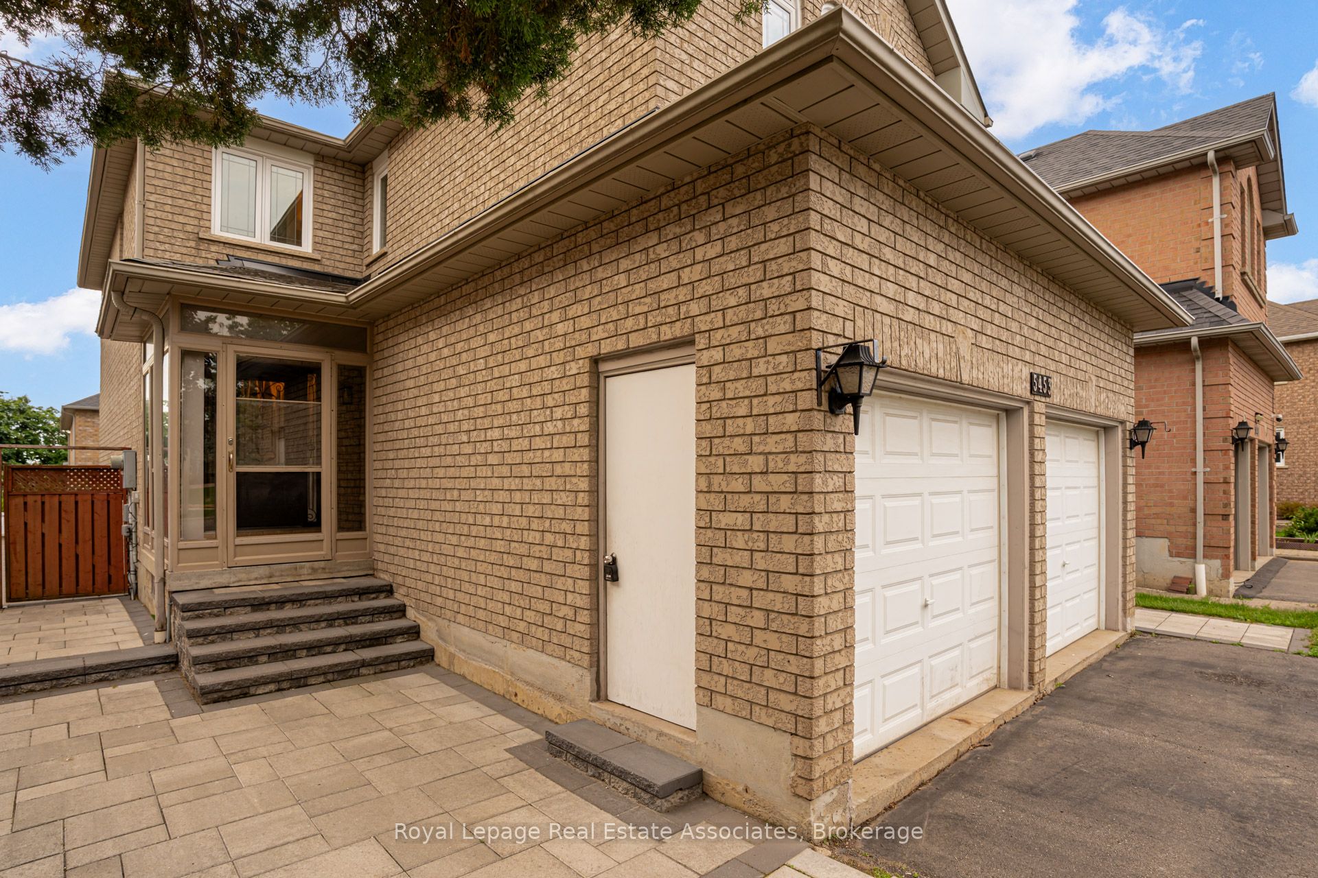 5453 Middleport Crescent