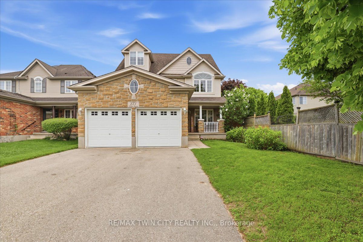 151 Decaro Crescent