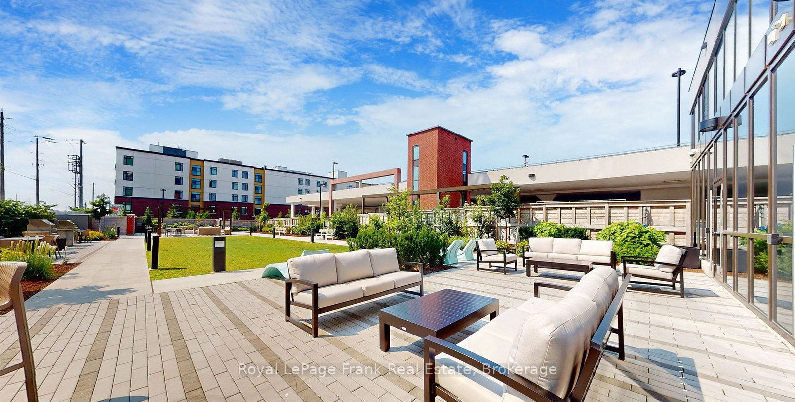 2550 Simcoe Street N 2118
