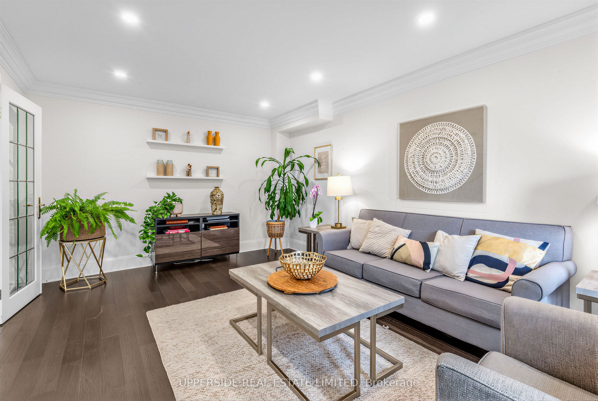 986 Stonehaven Avenue