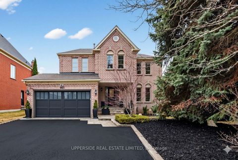 986 Stonehaven Avenue Newmarket ON L3X 1P6