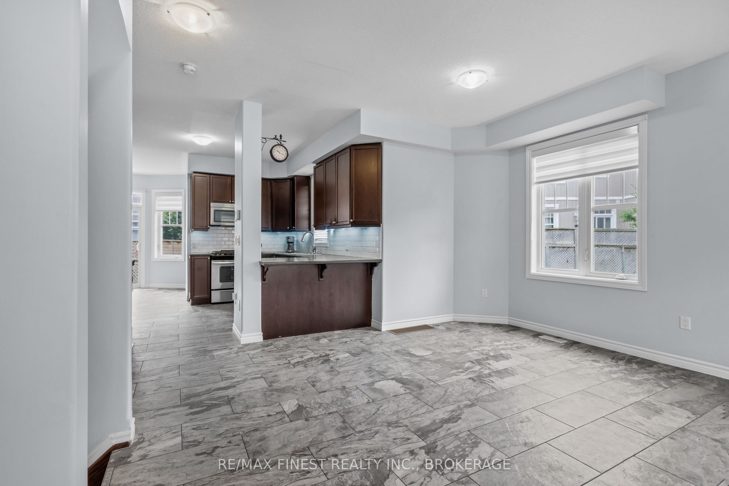 893 Ascot Lane