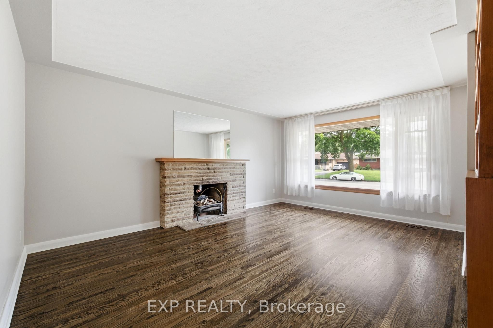 223 River Road E